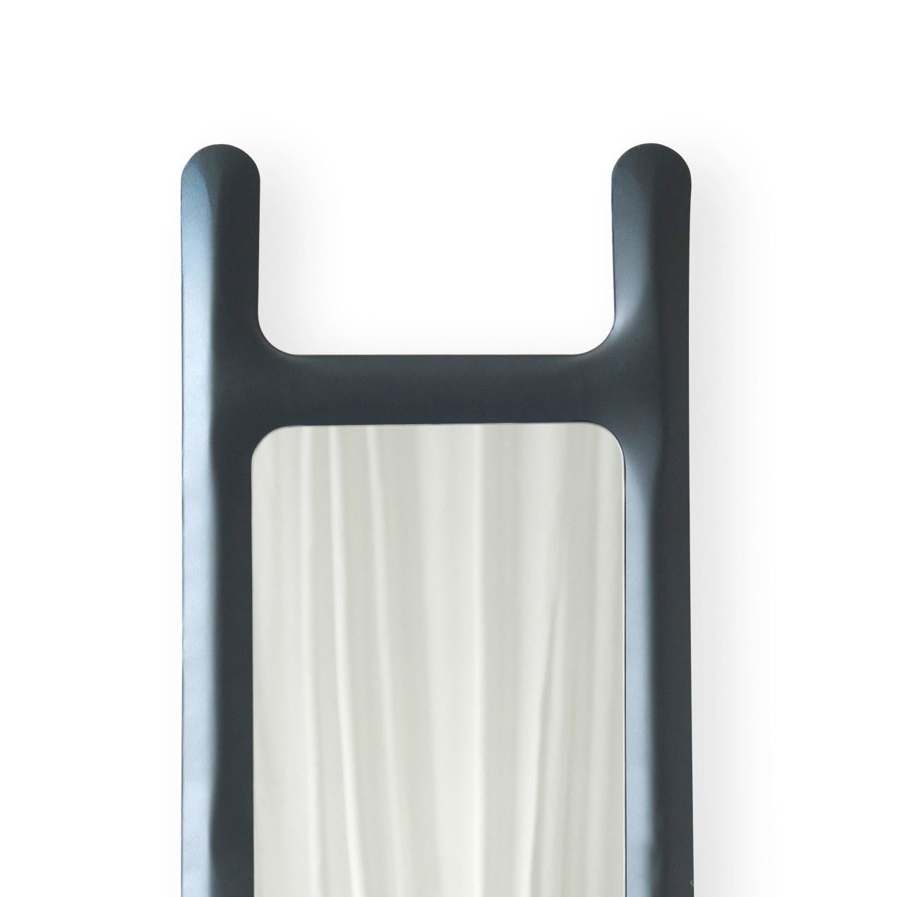 Organique Miroir Sculptural Graphite Drab par Zieta en vente