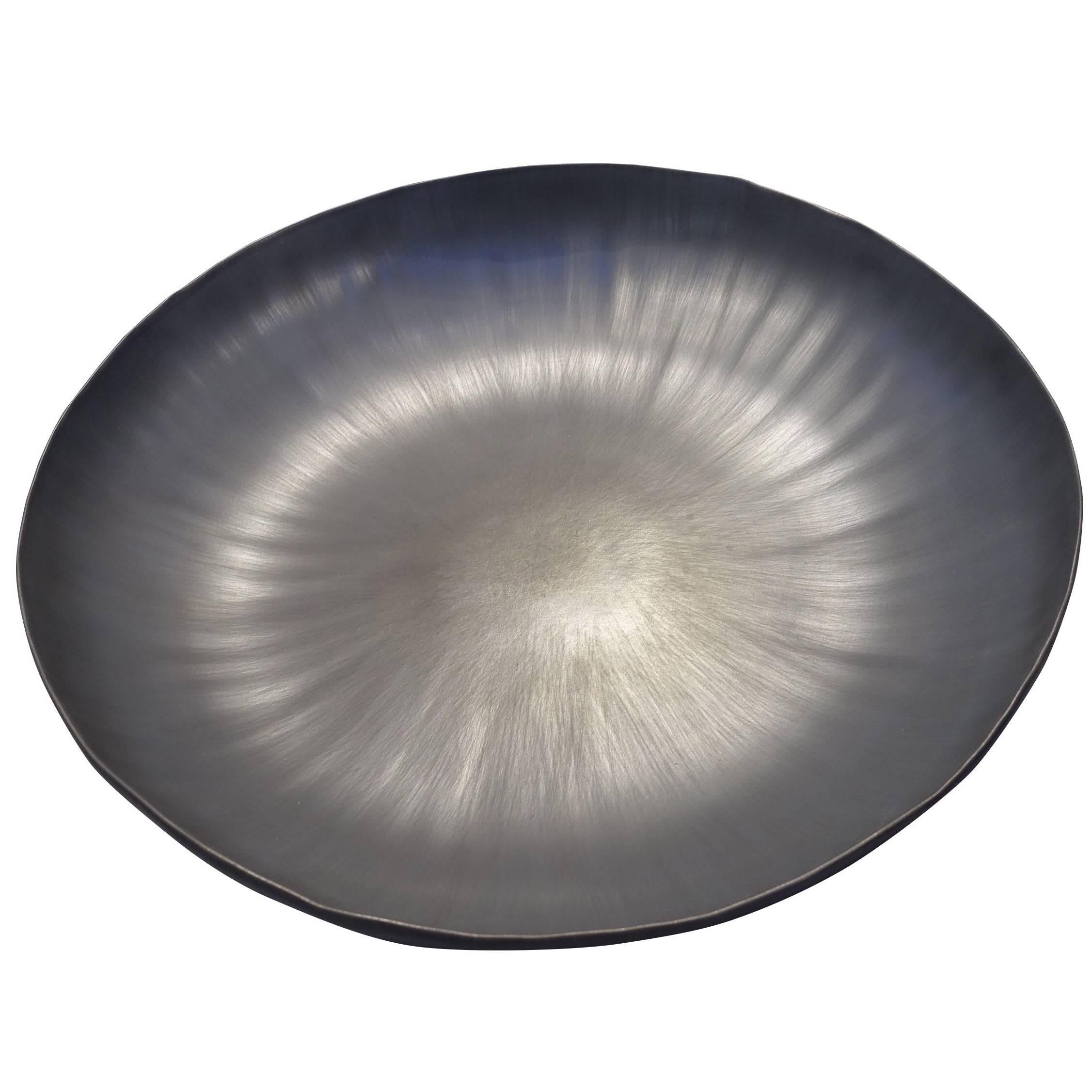 Contemporary Italian handmade large fine ceramic bowl in a decorative shadow graphite glaze.
Organic shape with very subtle curves.
