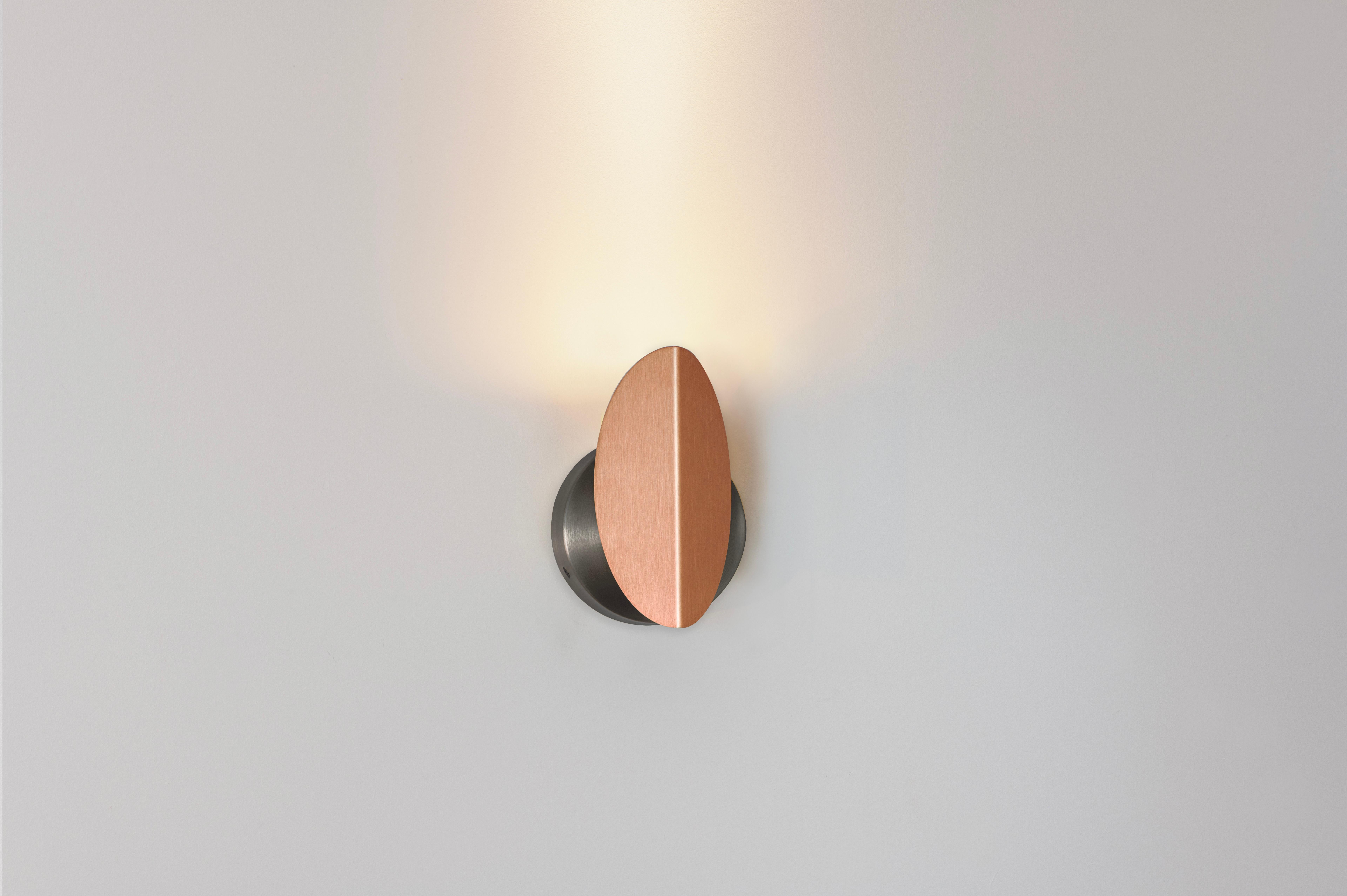  Graphite Pirouette V2 Wall Light by Emilie Cathelineau In New Condition For Sale In Geneve, CH