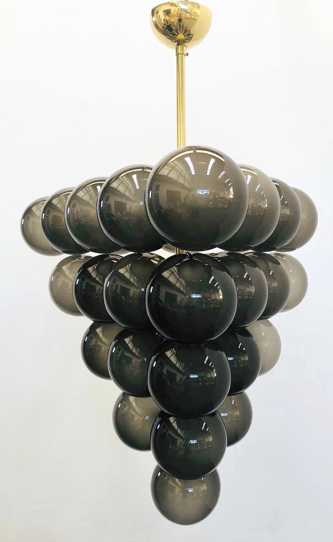 Moderno Lampadario Grappolo di Fabio Ltd in vendita