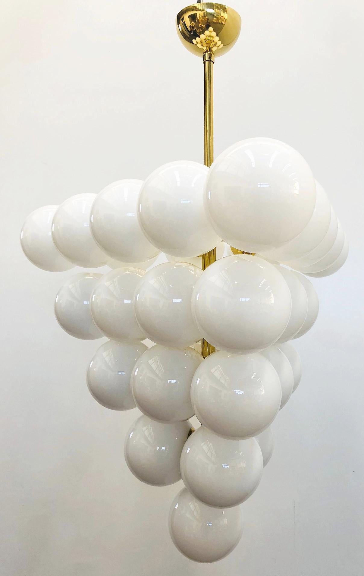 Grappolo Chandelier by Fabio Ltd In New Condition For Sale In Los Angeles, CA