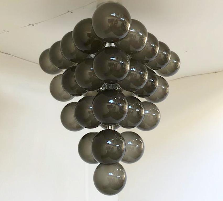 XXI secolo e contemporaneo Lampadario Grappolo di Fabio Ltd in vendita