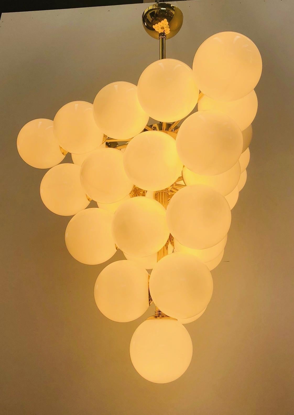 Lampadario Grappolo di Fabio Ltd in vendita 1