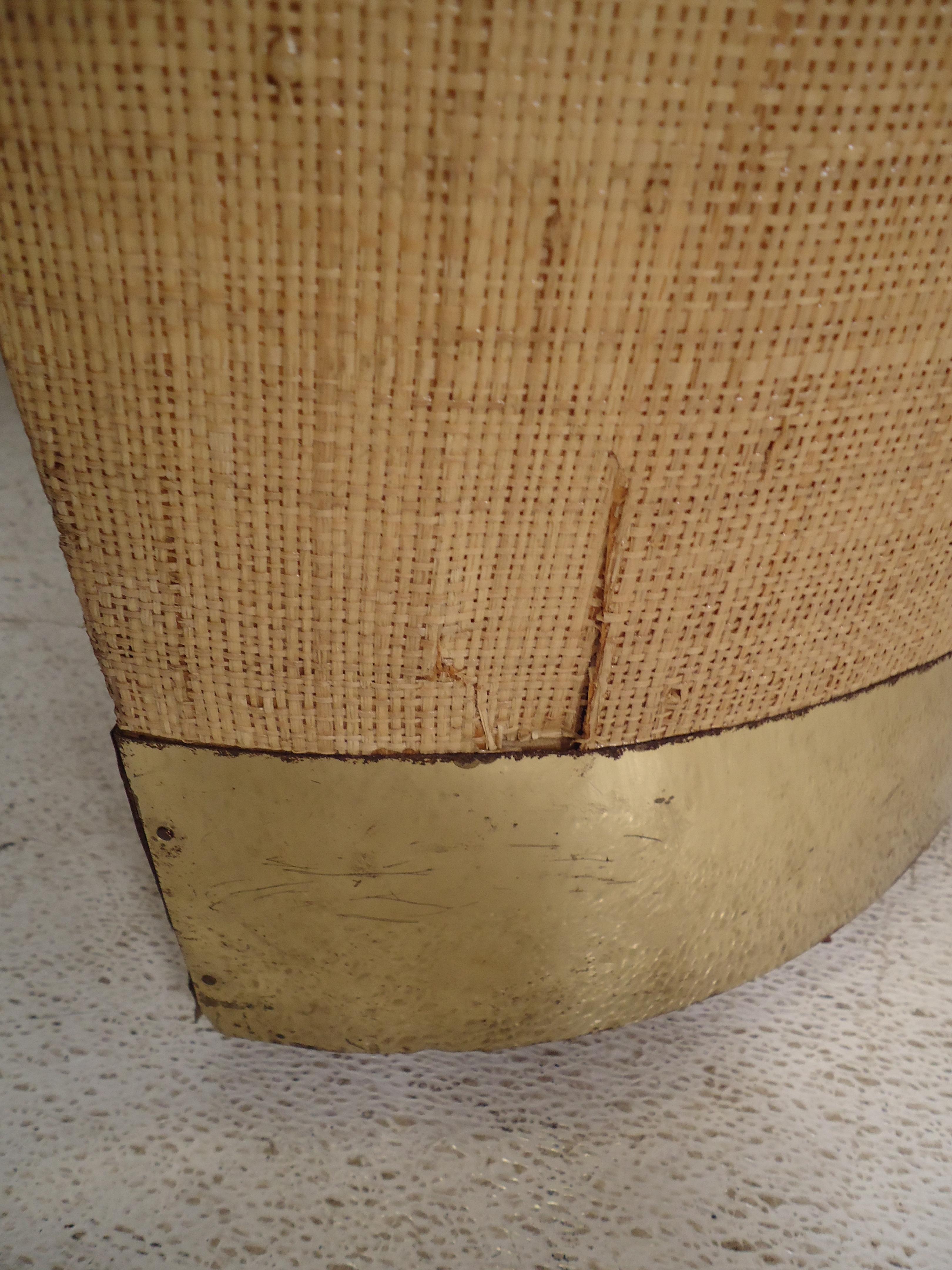 Grass Cloth Coffee Table In Good Condition For Sale In Brooklyn, NY