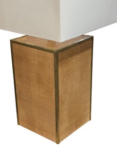 Coppia di lampade da tavolo con paralumi con base in ottone, Italia, Contemporaneo