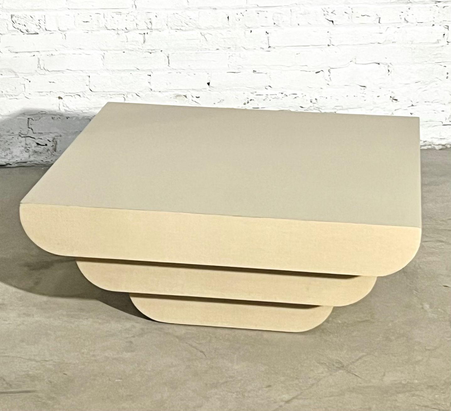 Mid-Century Modern Table basse à étages style Karl SPRINGER, 1970 en vente