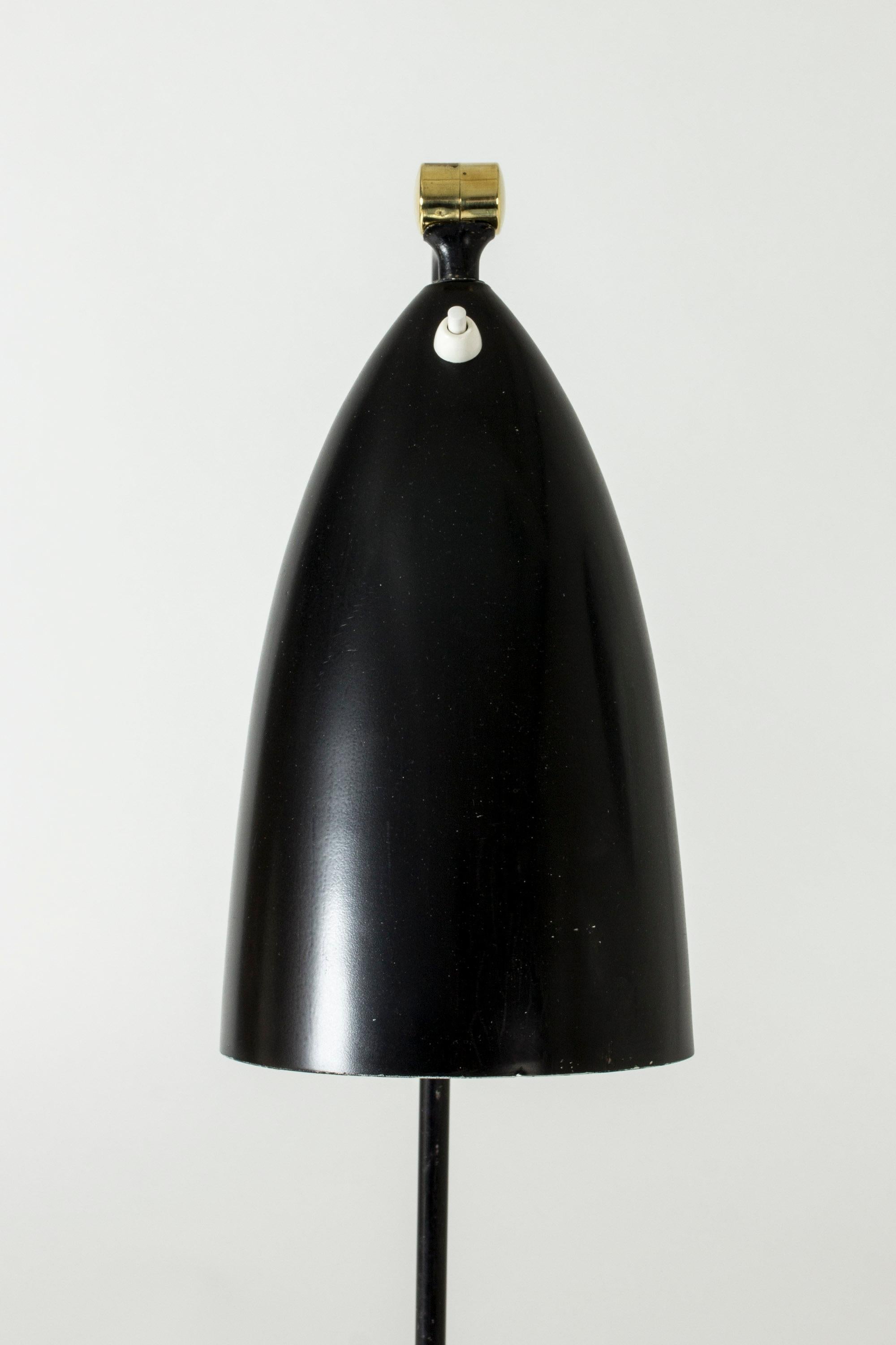 Stehlampe „Grashüpfer“, Greta Magnusson-Grossman, Schweden, 1950er Jahre (Metall) im Angebot