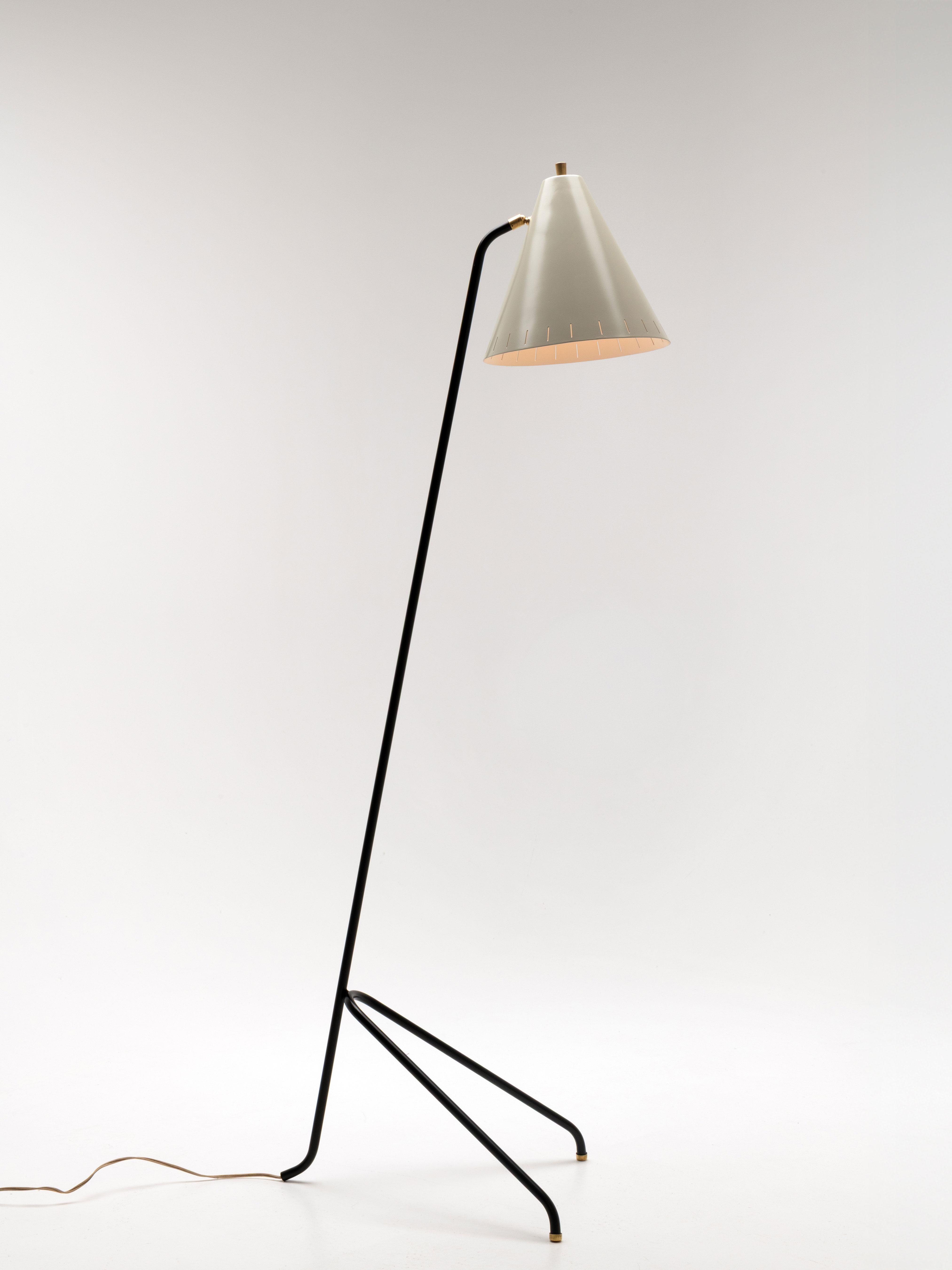 Mid-Century Modern 'Grasshopper' style floor lamp - Willem Hagoort For Sale