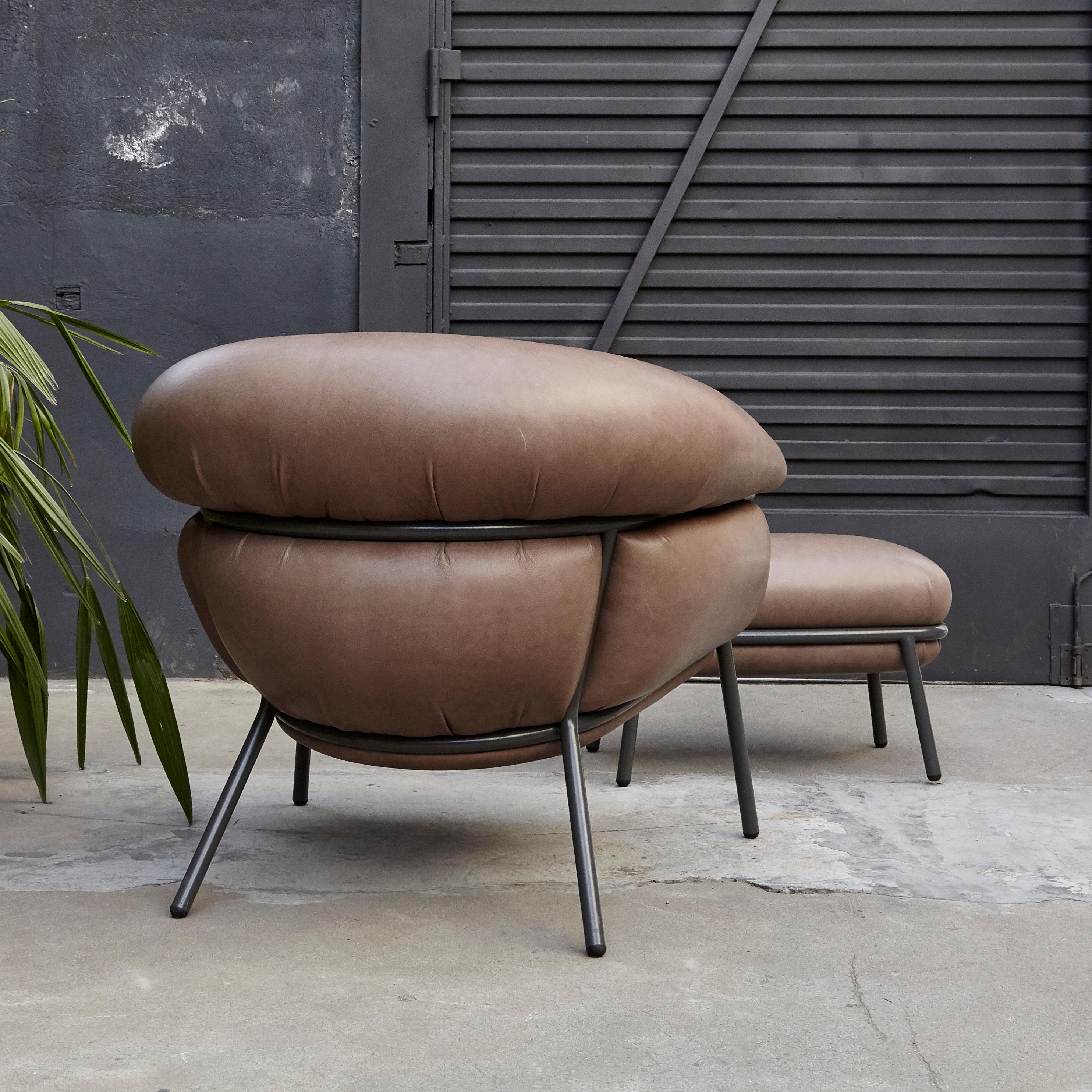 Grasso Brown Leather and Lacquered Metal Armchair for BD by Stephen Burks In Good Condition In Barcelona, Barcelona