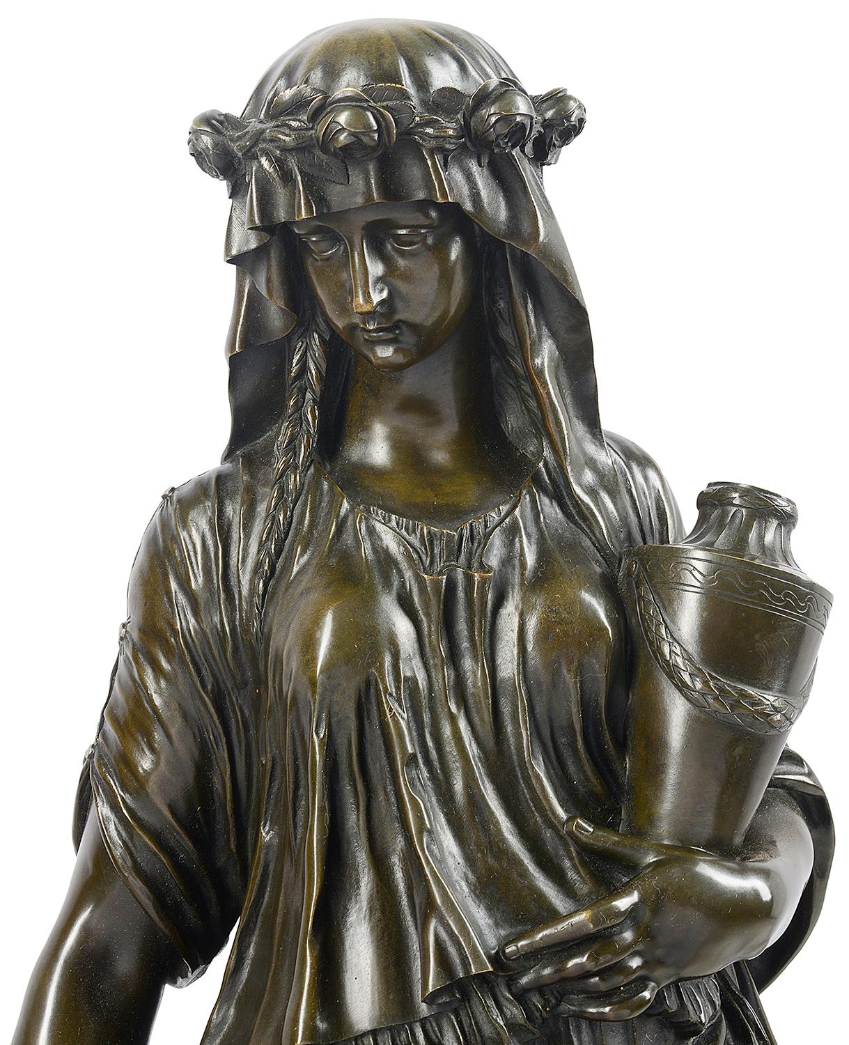 Graux Marly Large Bronze Statue of a Classical Female Figure, 19th Century For Sale 1