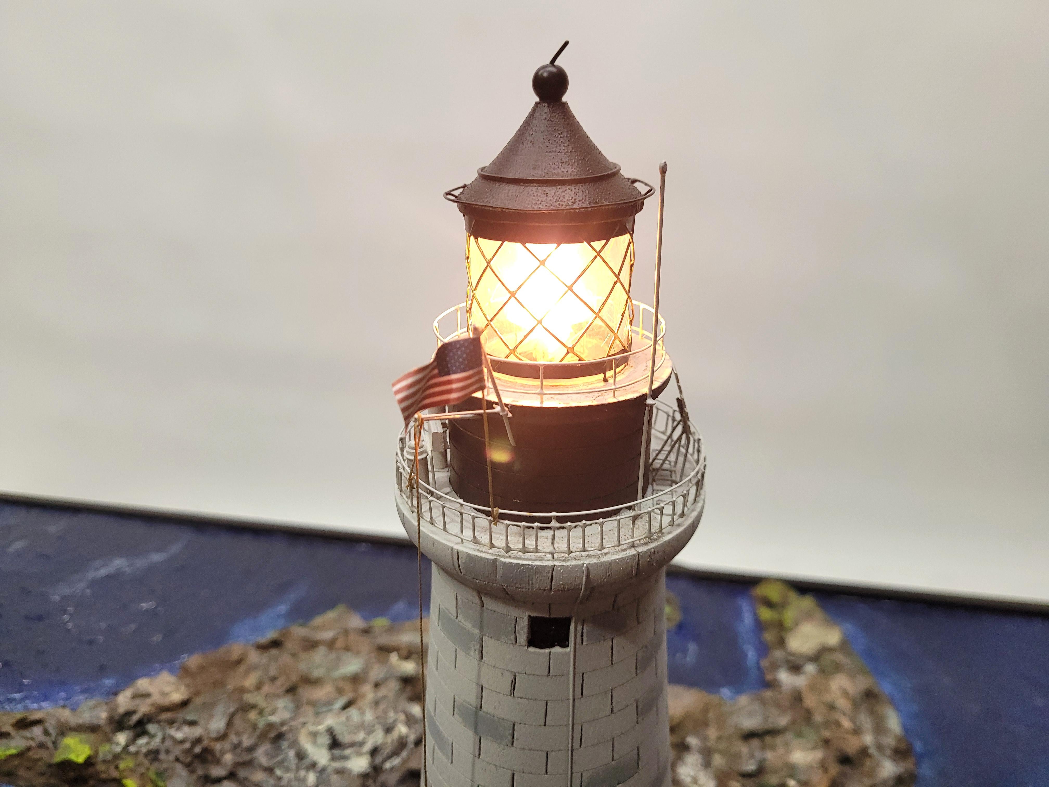 Graves Lighthouse Diorama In Excellent Condition For Sale In Norwell, MA