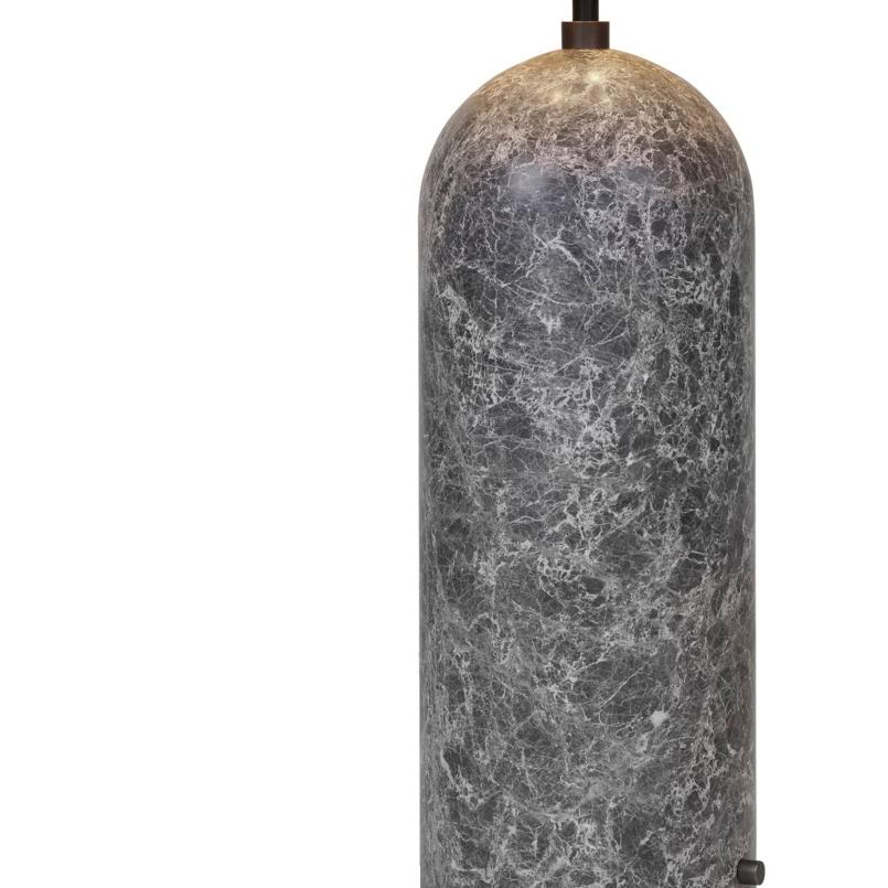 „Gravity XL High“ Stehlampe für Gubi aus grauem Marmor mit Leinwandschirm im Zustand „Neu“ im Angebot in Glendale, CA