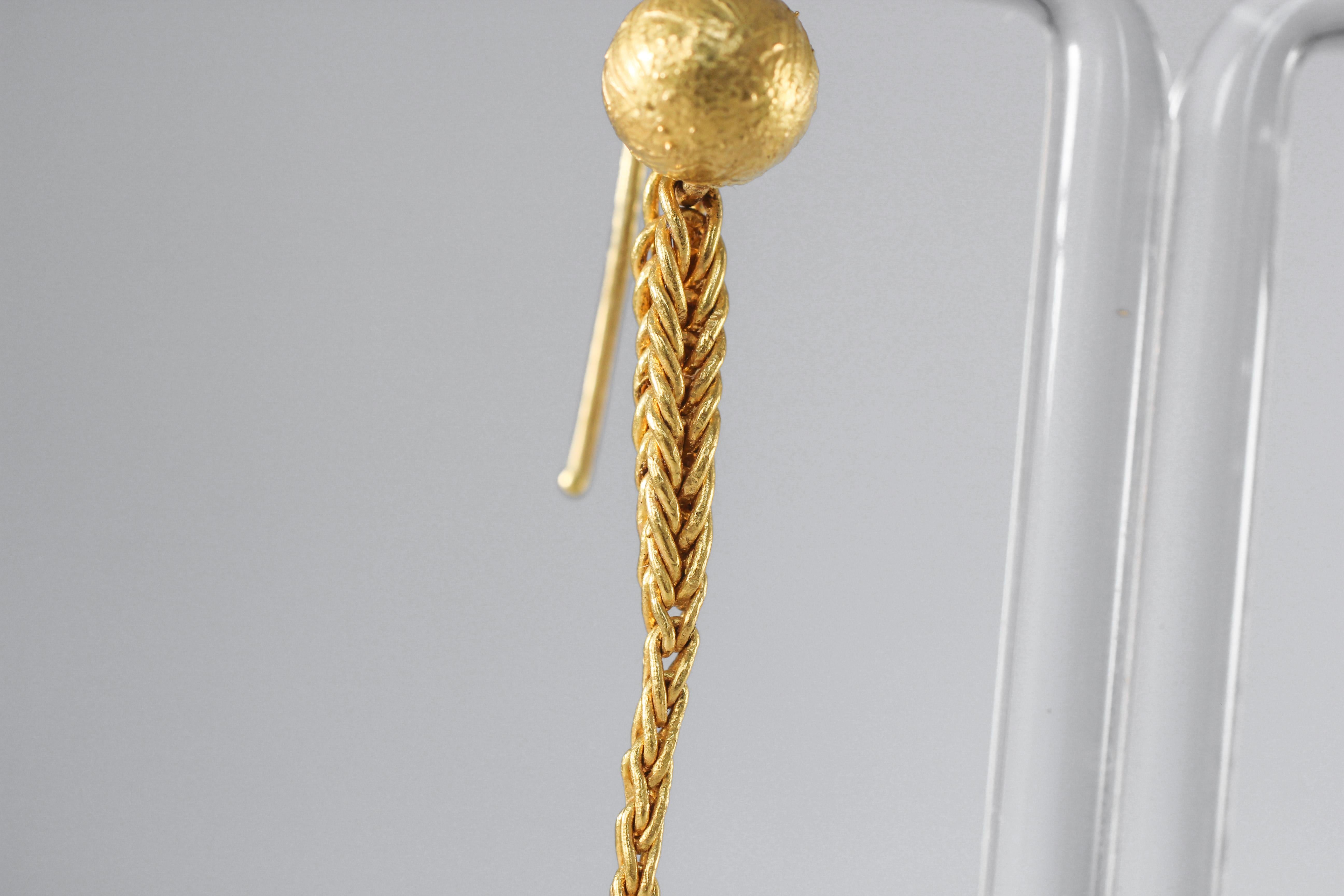 Women's Gray 22K Gold Tahitian Pearl Dangle Drop Earrings Contemporary Design For Sale
