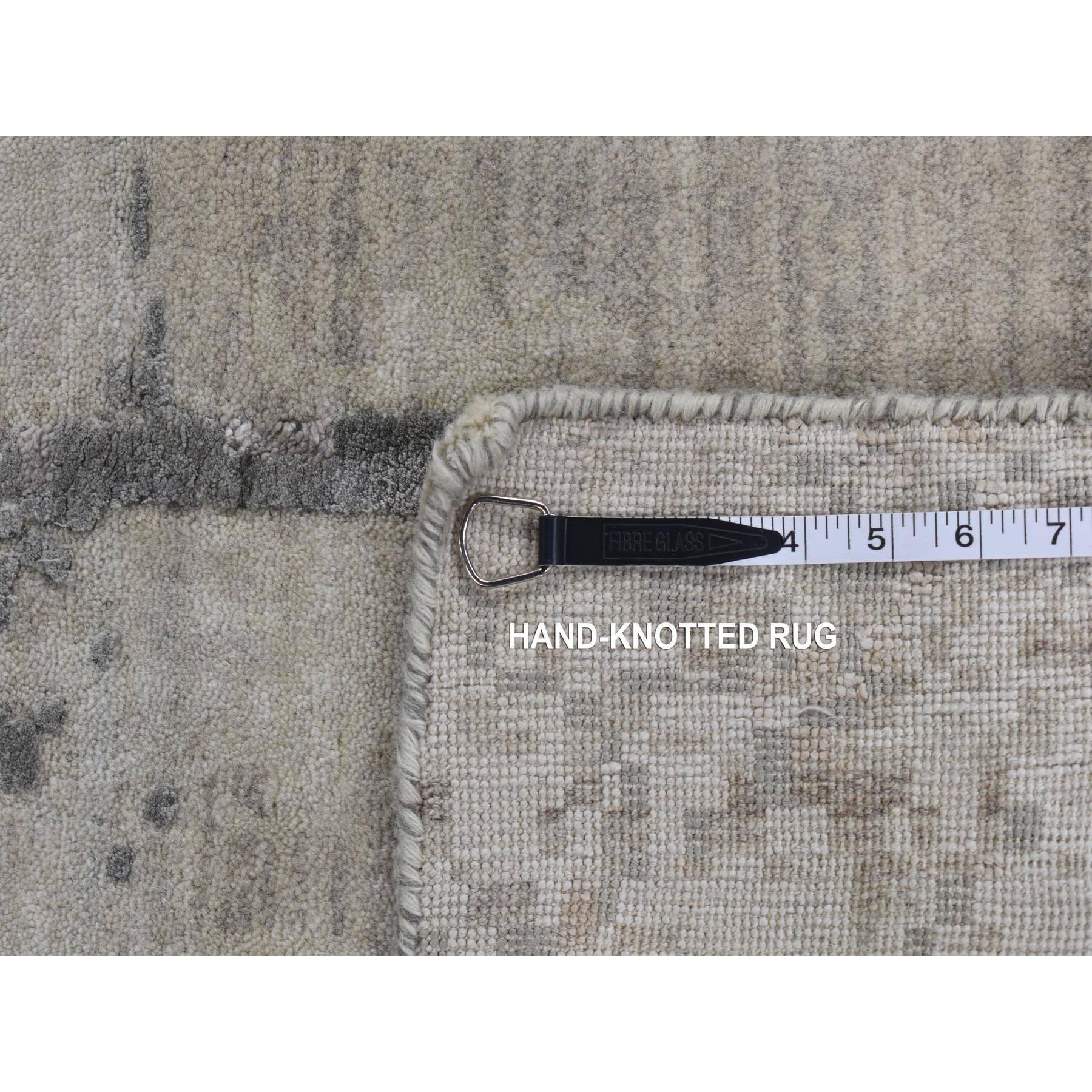 Handgeknüpfter Teppich aus Wolle und Seide in Grau mit abstraktem Tropfendesign 8'10