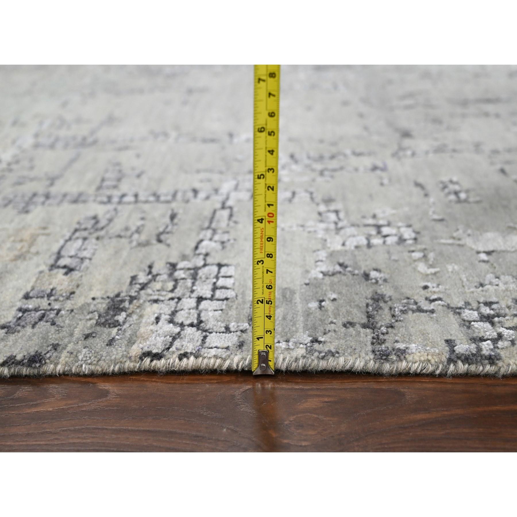 Tapis gris abstrait avec motif mosaïque noué à la main 9'1