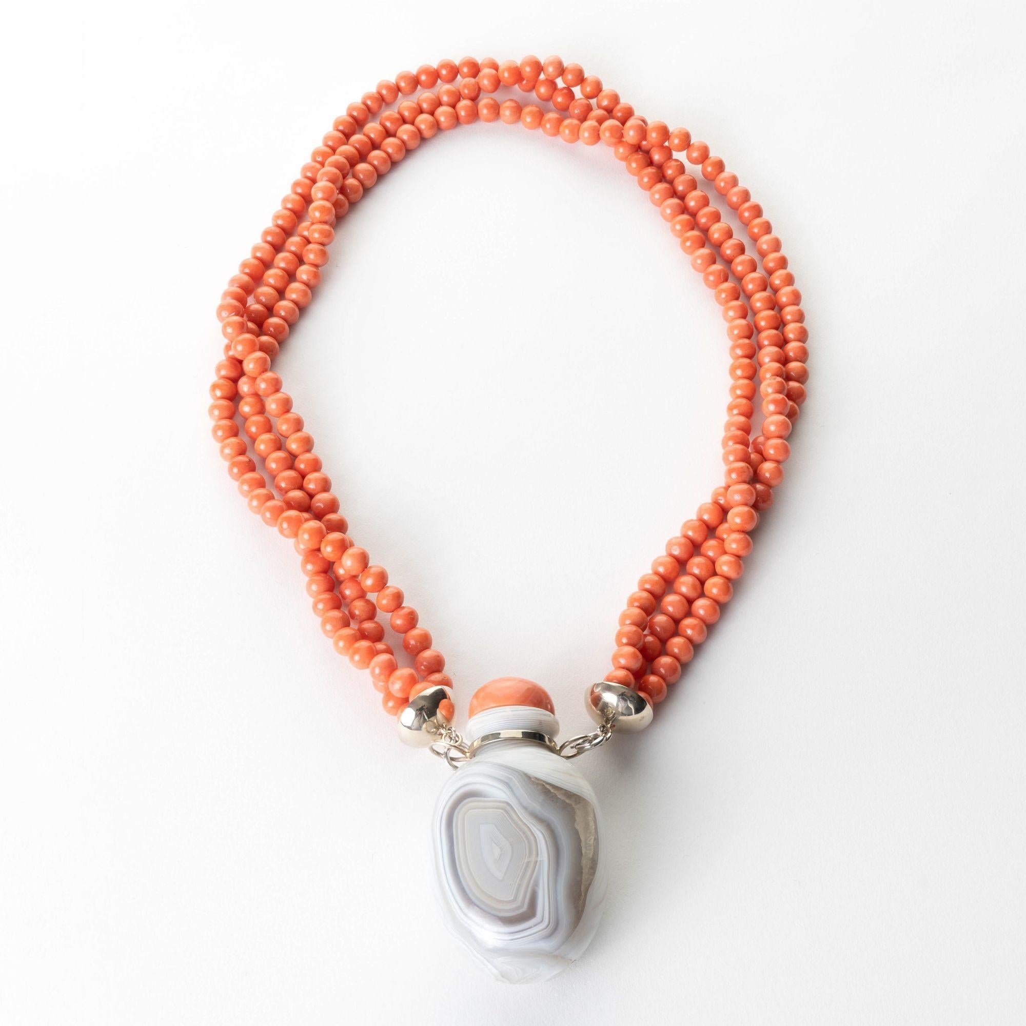 Mixed Cut Gray Agate Snuff Bottle Pendant On A Three Strand Coral Bead Necklace, 1850's For Sale