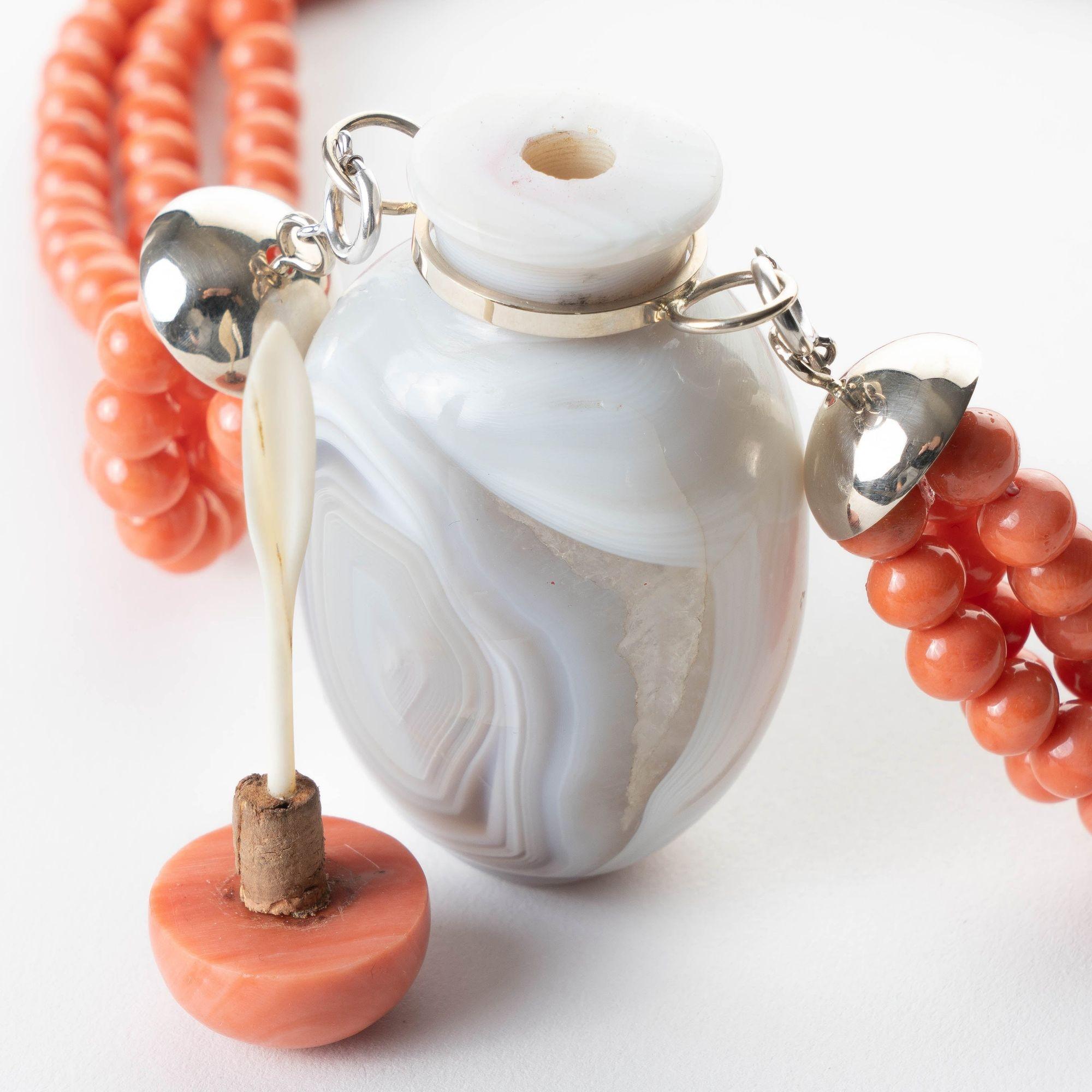Women's Gray Agate Snuff Bottle Pendant On A Three Strand Coral Bead Necklace, 1850's For Sale