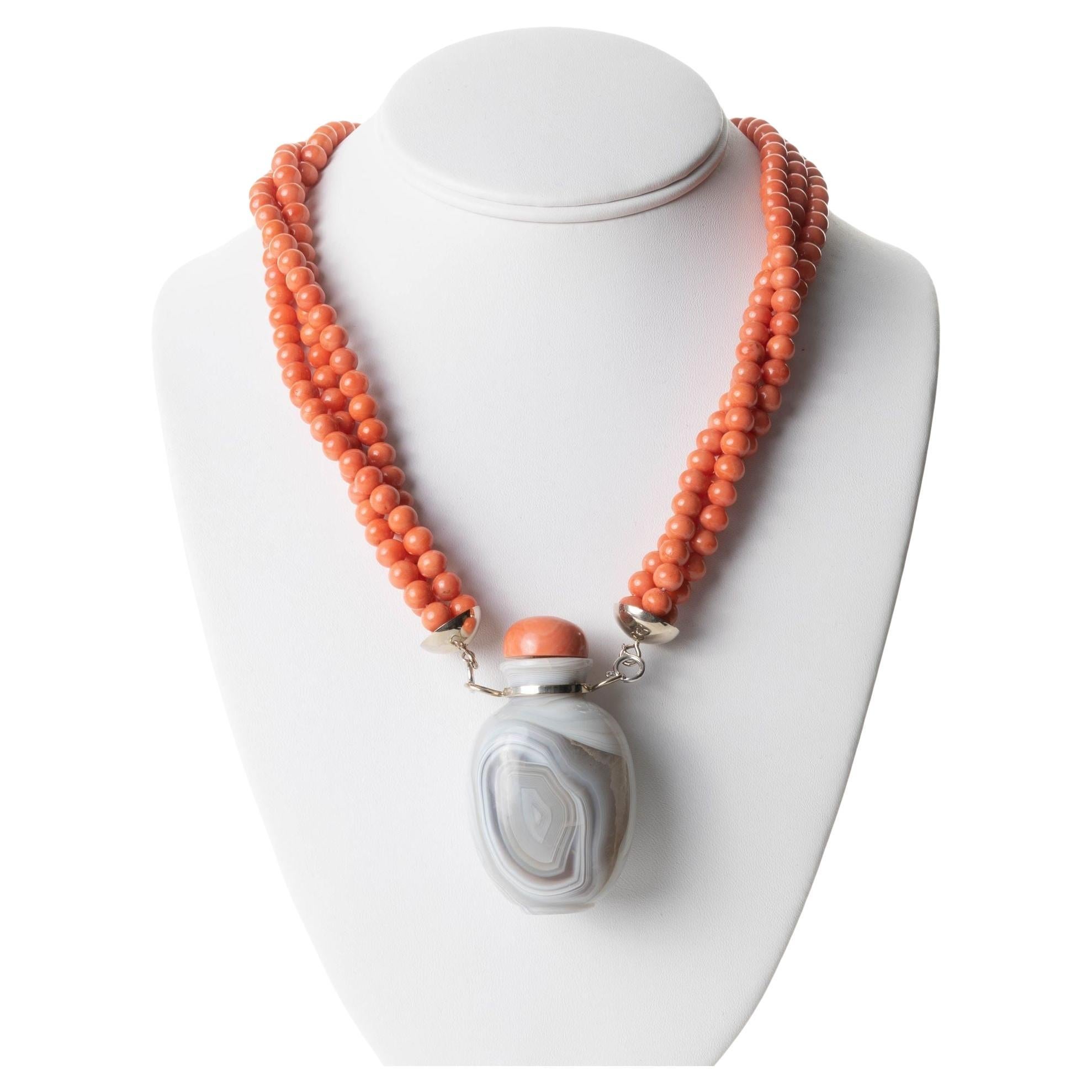 Gray Agate Snuff Bottle Pendant On A Three Strand Coral Bead Necklace, 1850's For Sale