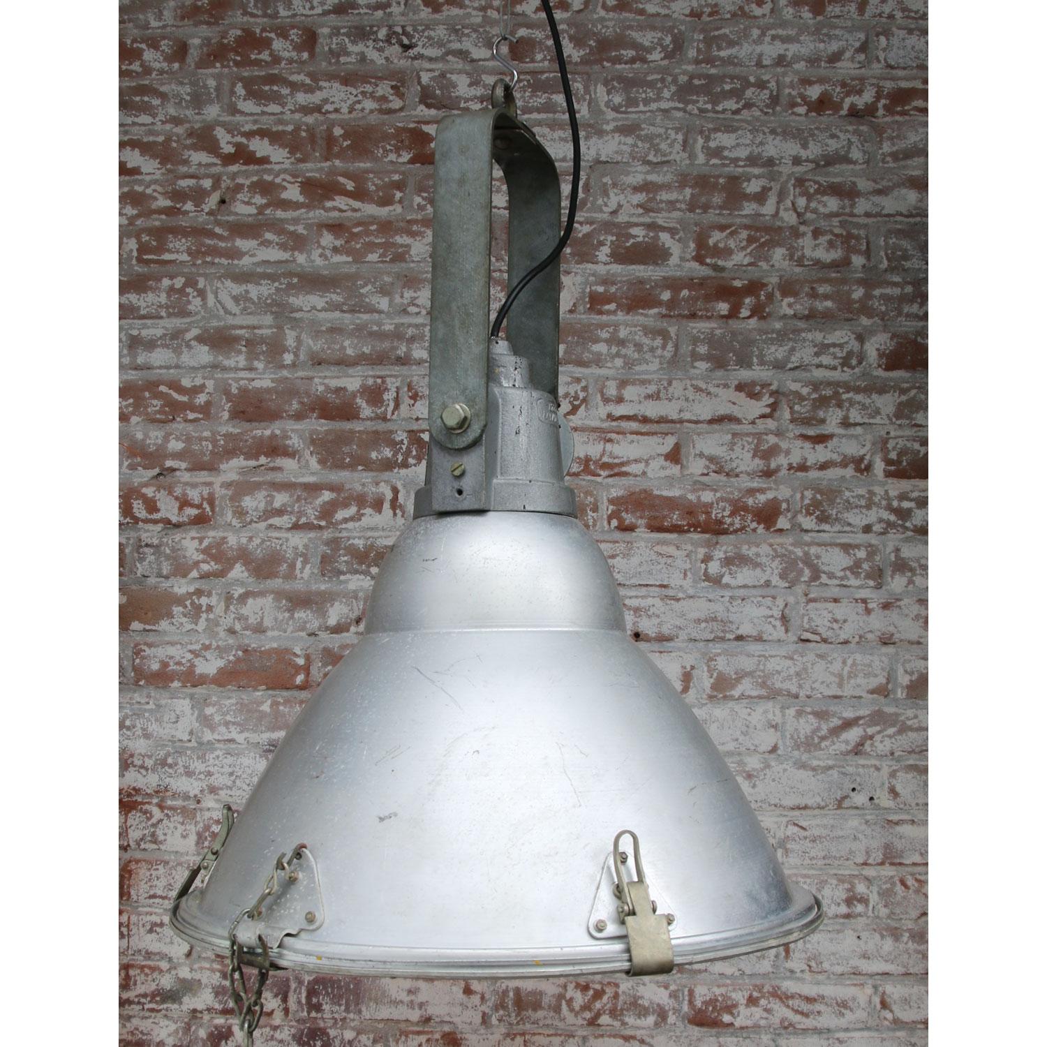 20th Century Gray Aluminum Vintage Industrial Cast Iron Top Clear Glass Pendant Lights