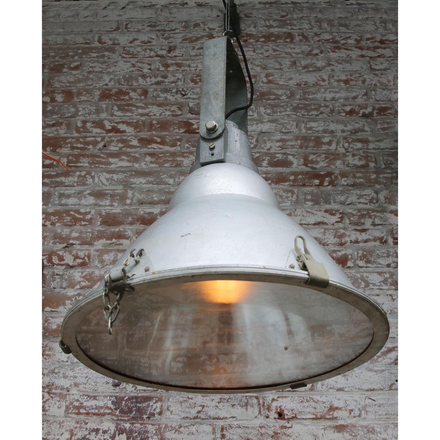 Gray Aluminum Vintage Industrial Cast Iron Top Clear Glass Pendant Lights 1