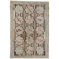 Gray American Hooked Floral Motif Rug