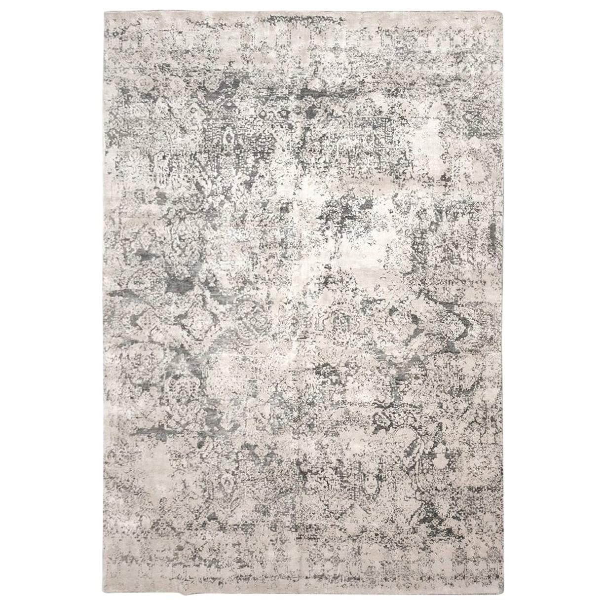 Abstract Handmade Silk and Wool Rug Grey and Beige Design For Sale