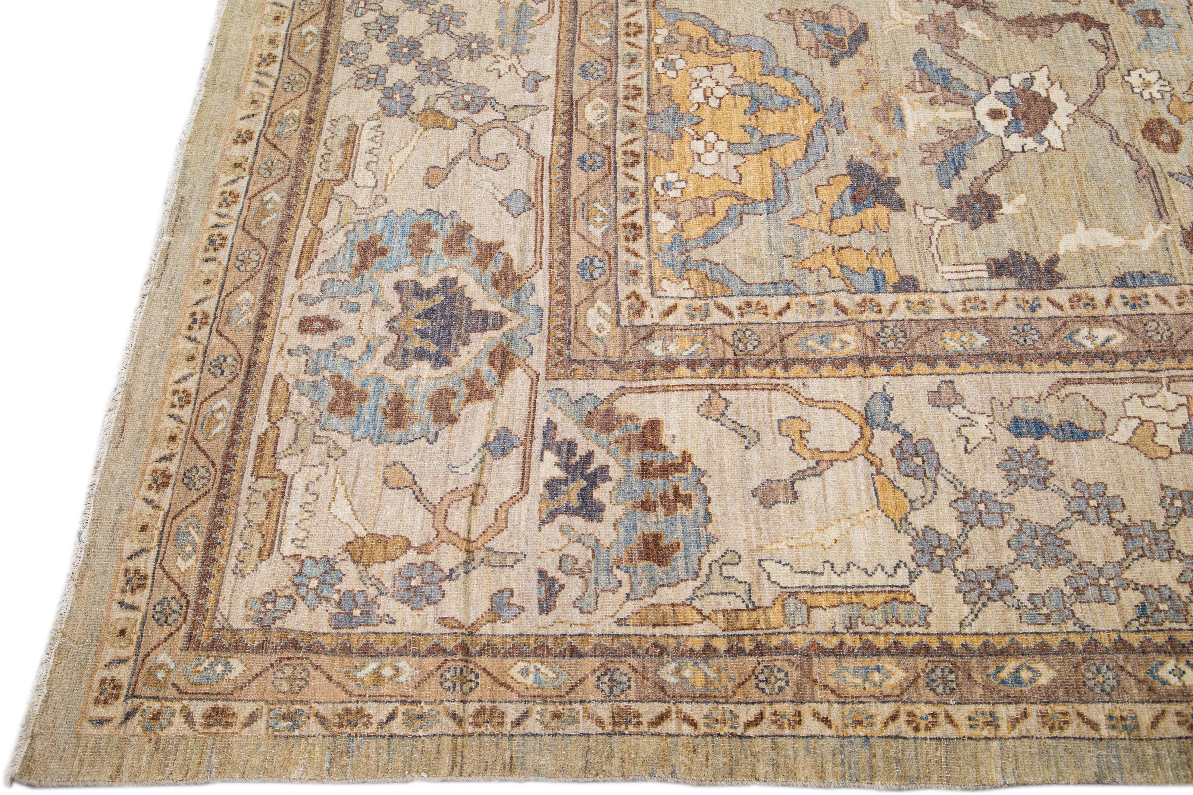 Moderner handgefertigter Sultanabad Oversize-Teppich aus geblümter Wolle in Grau und Beige (Handgeknüpft) im Angebot