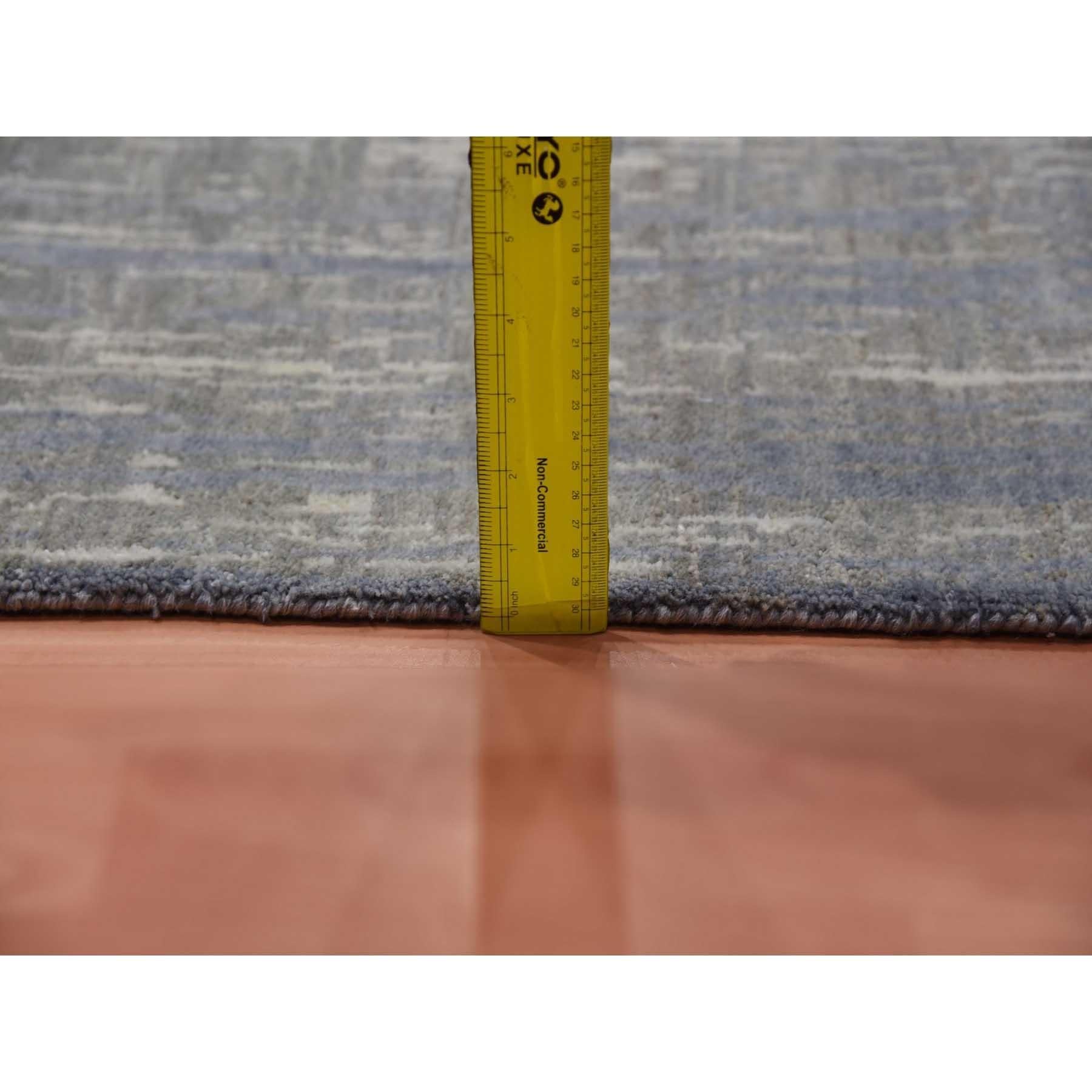 Handgeknüpfter moderner übergroßer orientalischer Teppich in Grau und Schwarz in Ombre-Design aus Wolle in Übergröße im Angebot 4