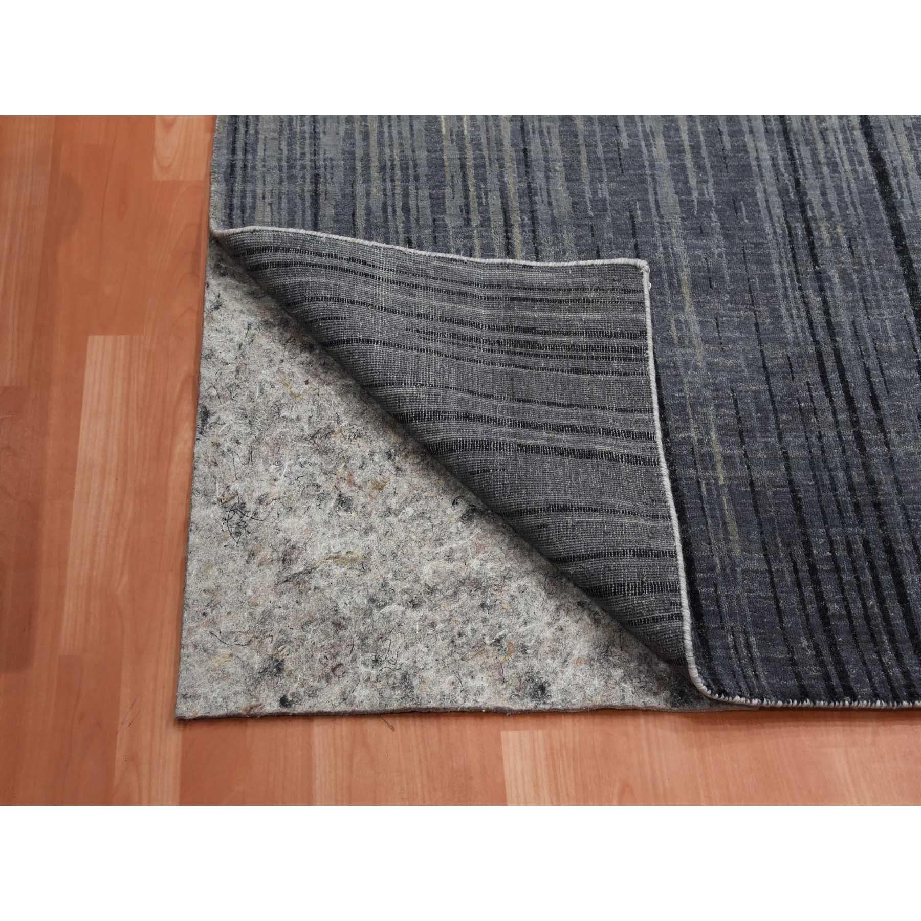 Handgeknüpfter moderner übergroßer orientalischer Teppich in Grau und Schwarz in Ombre-Design aus Wolle in Übergröße (Indisch) im Angebot