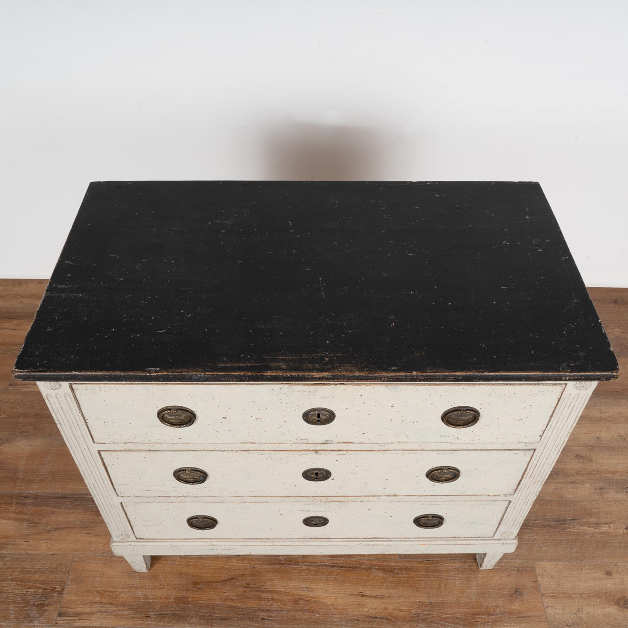 19th Century Gray and Black Painted Gustavian Chest of Drawers, Sweden, circa 1840-1860