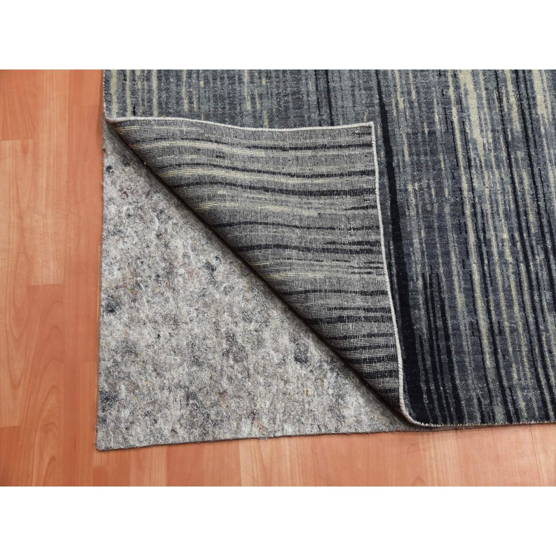 Handgeknüpfter moderner Teppich in Grau und Schwarz aus reiner Wolle im Ombre-Design 10'1