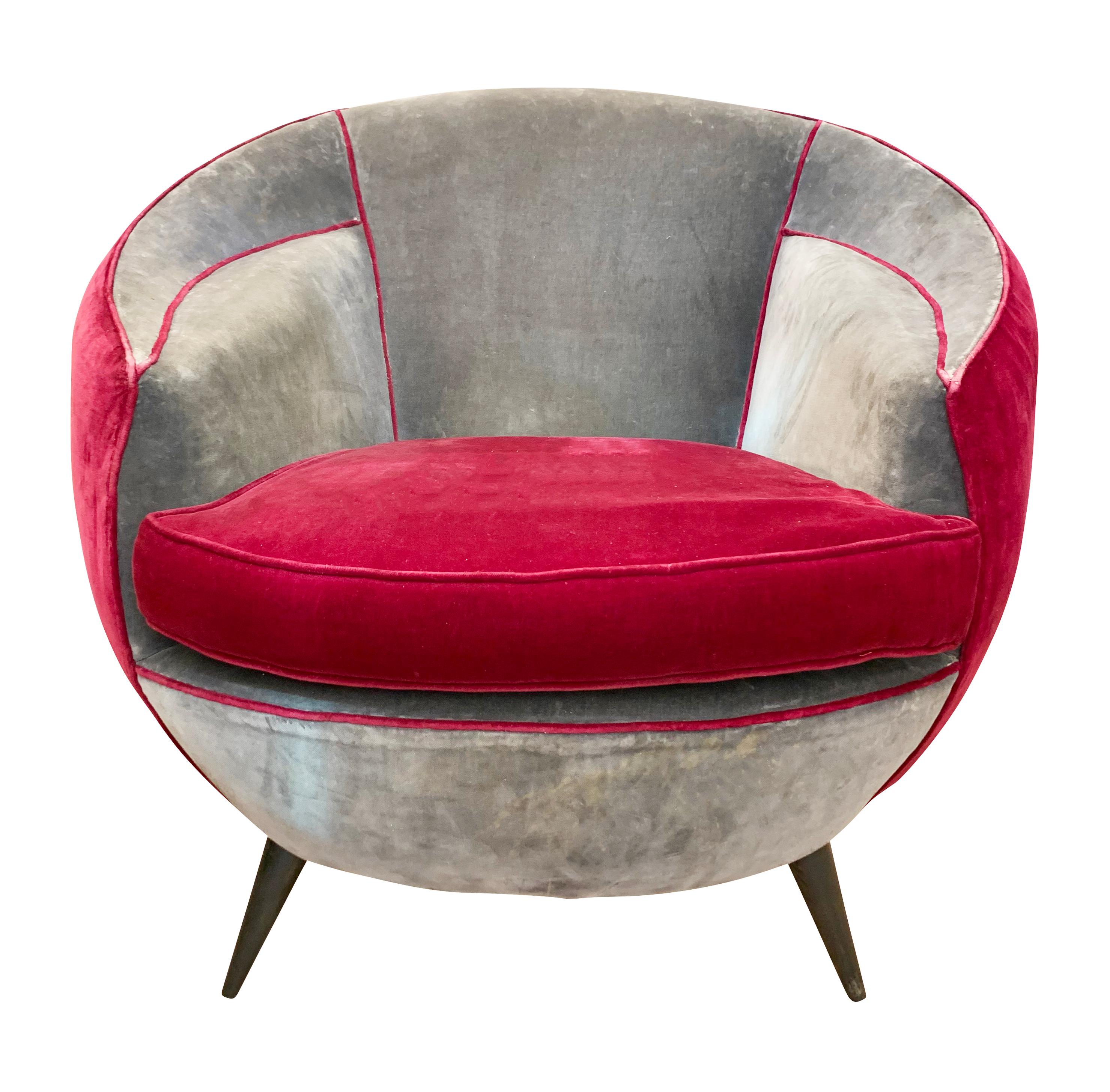 Mid-Century Modern Gray and Red Italian Mid-Century Armchair For Sale