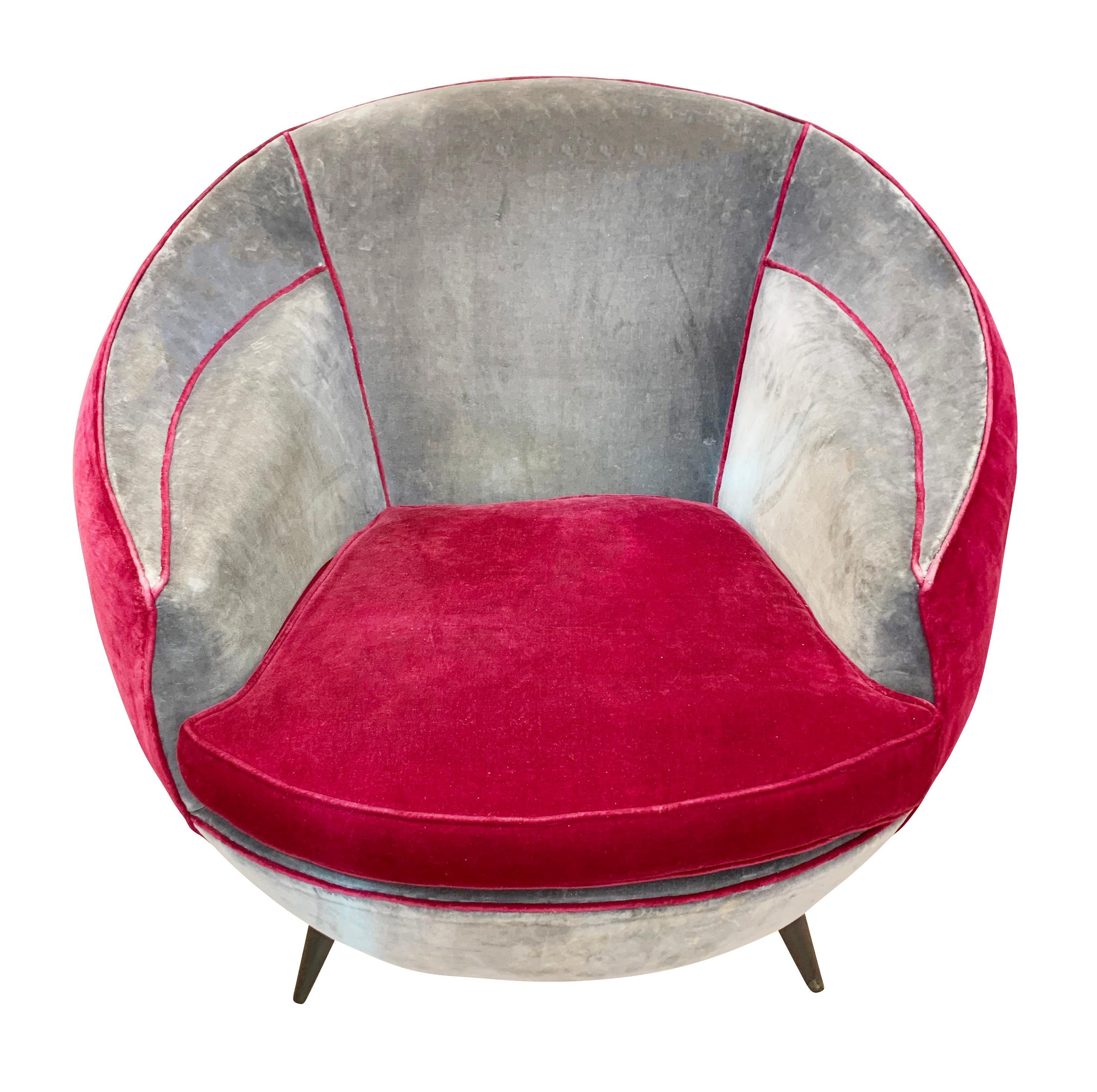Gray and Red Italian Mid-Century Armchair In Good Condition For Sale In New York, NY