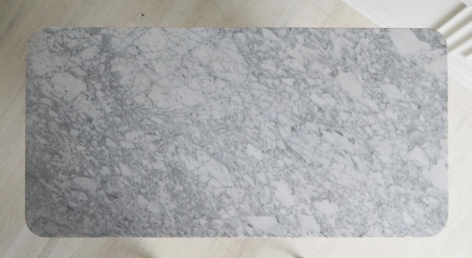 Gray-White Marble Dining Table with Triangle Bases In Good Condition In Chicago, IL