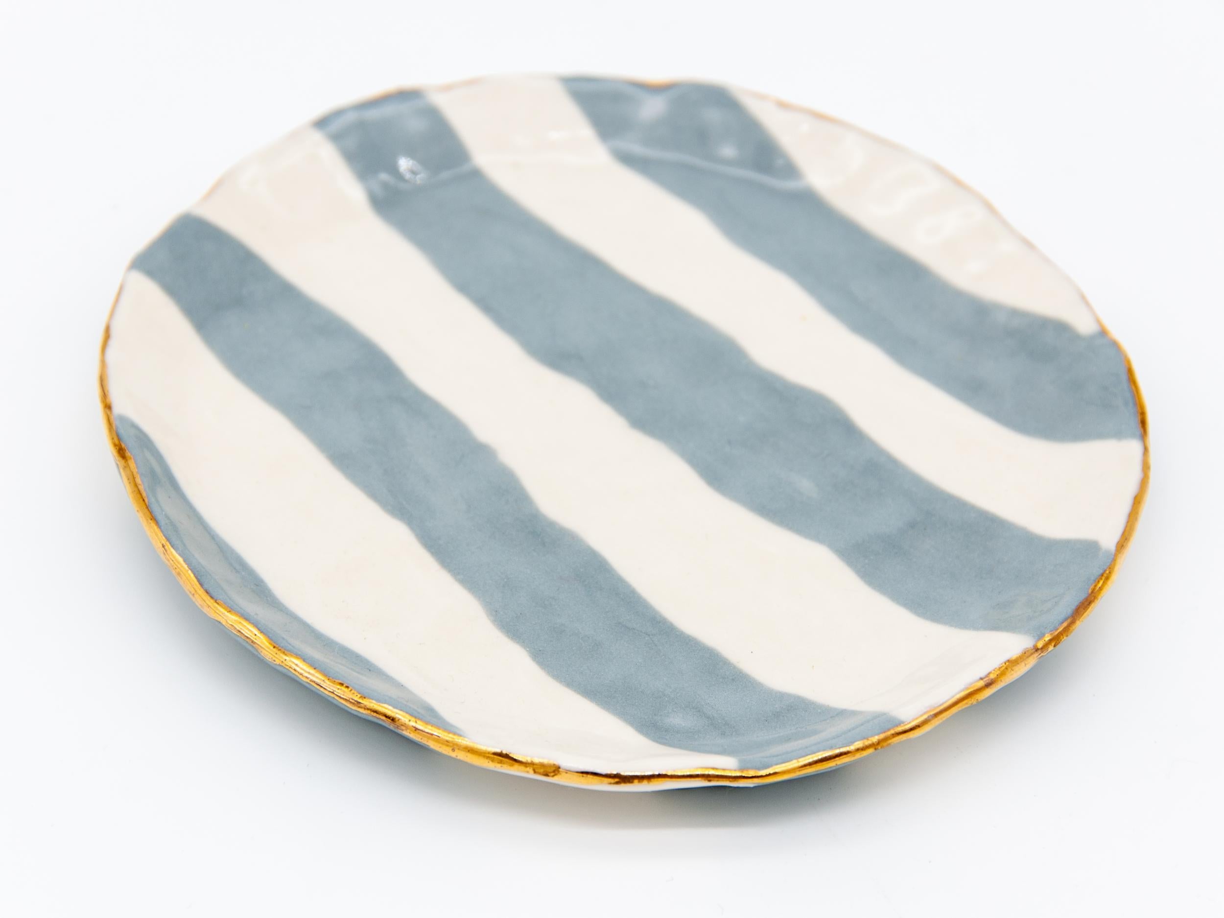 Gray and White Striped Clay Petit Dish with Gilding In Good Condition For Sale In South Salem, NY