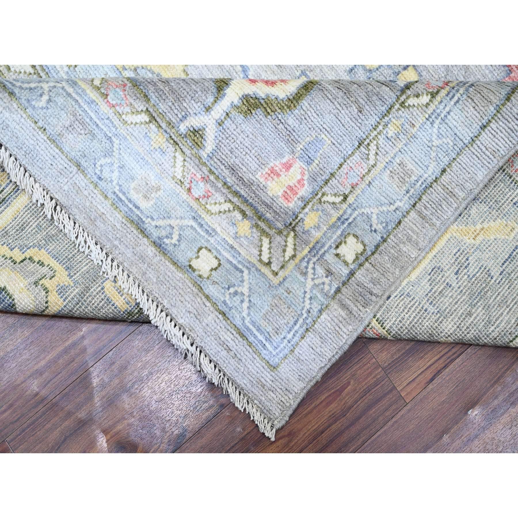 Laine Tapis oriental gris Angora Oushak à motif coloré noué à la main 12'2