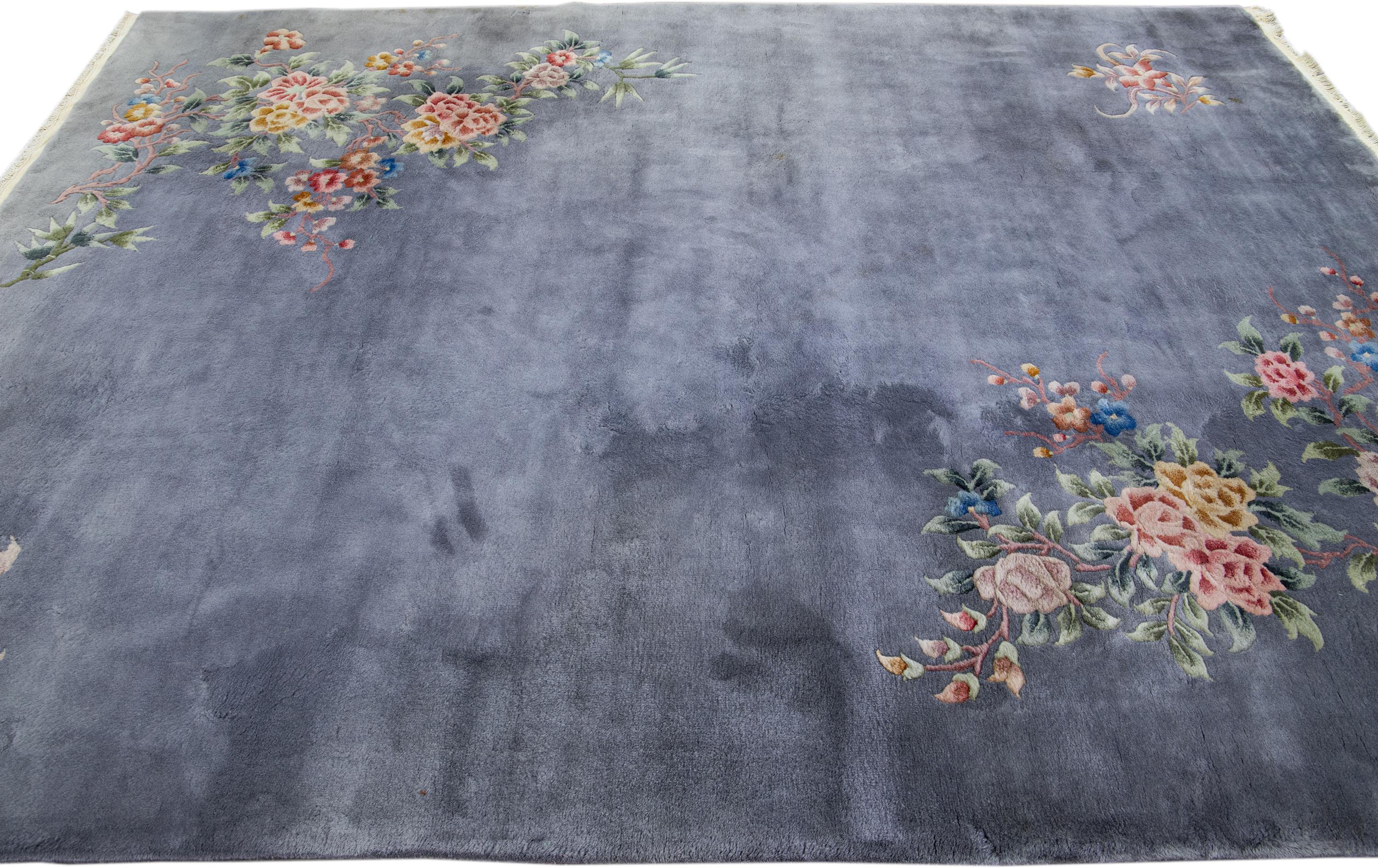 Gray Antique Art Deco Chinese Handmade Floral Wool Rug In Excellent Condition For Sale In Norwalk, CT