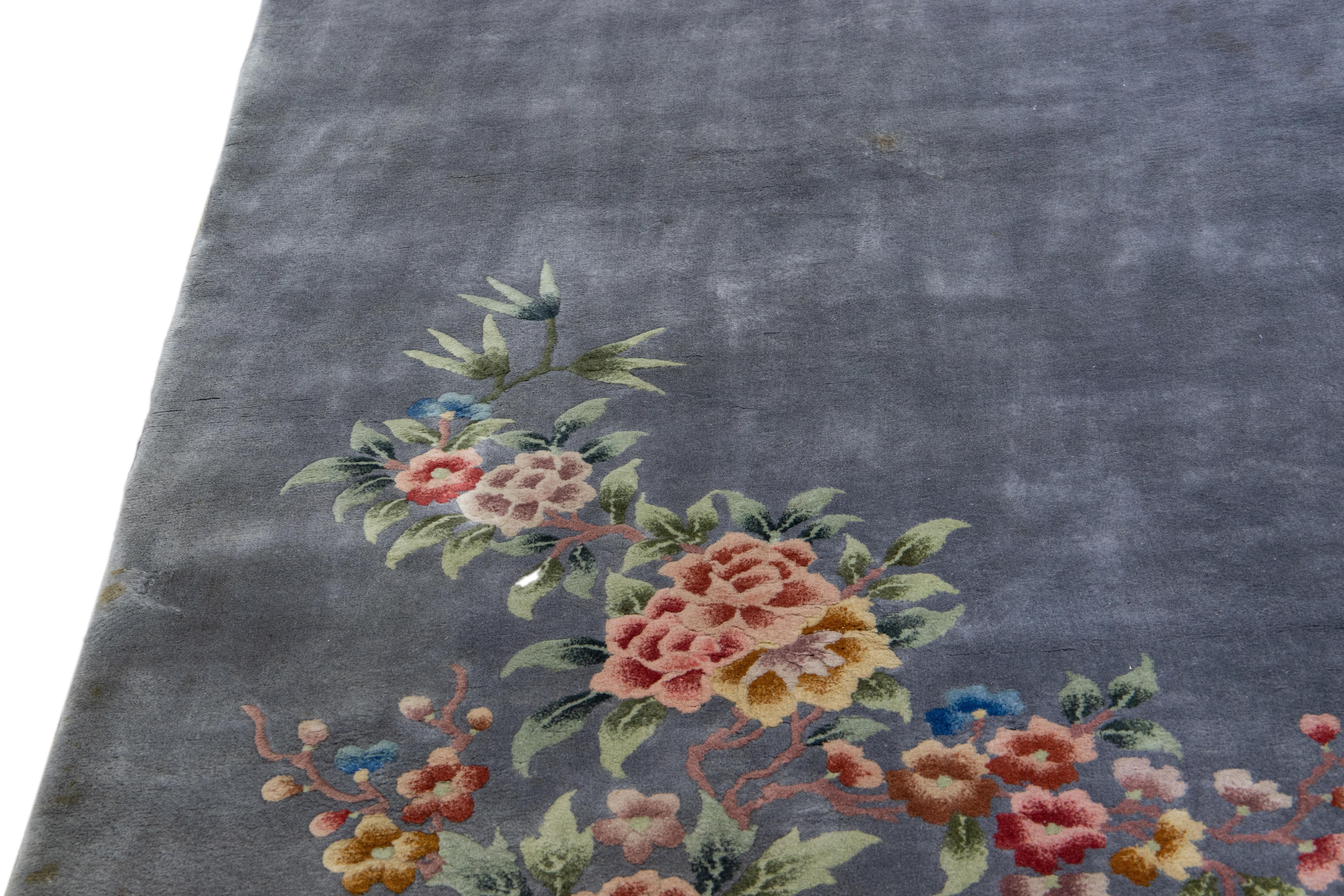 20th Century Gray Antique Art Deco Chinese Handmade Floral Wool Rug For Sale