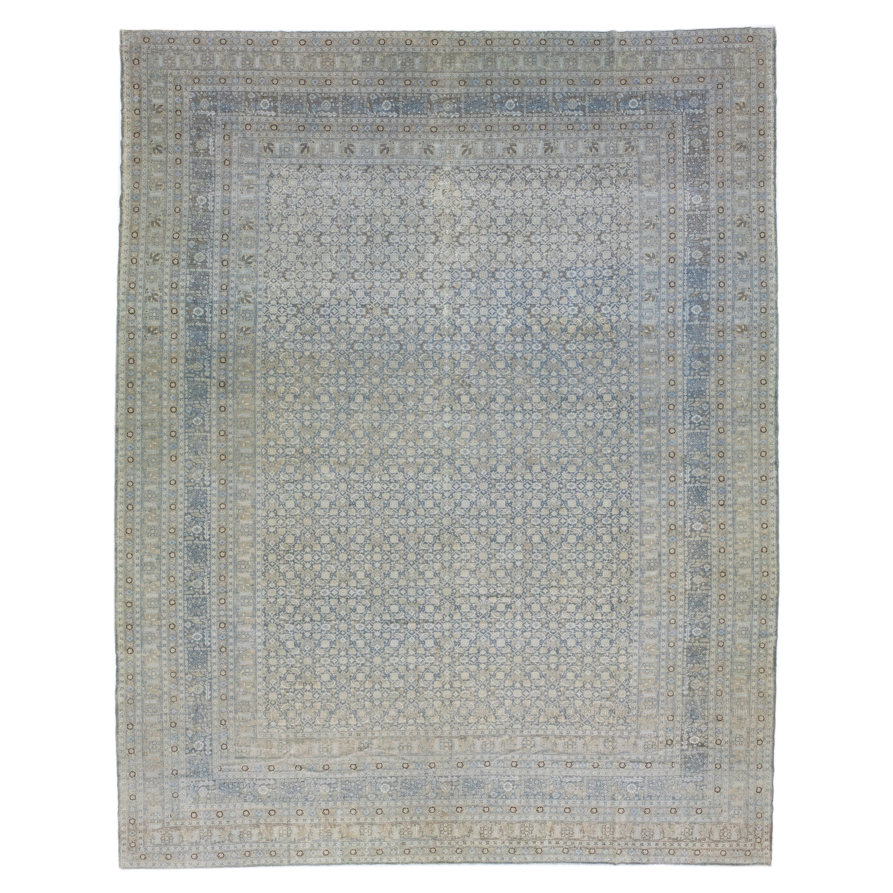 Tapis persan ancien en laine grise Malayer fabriqué à la main avec un motif floral sur toute sa surface