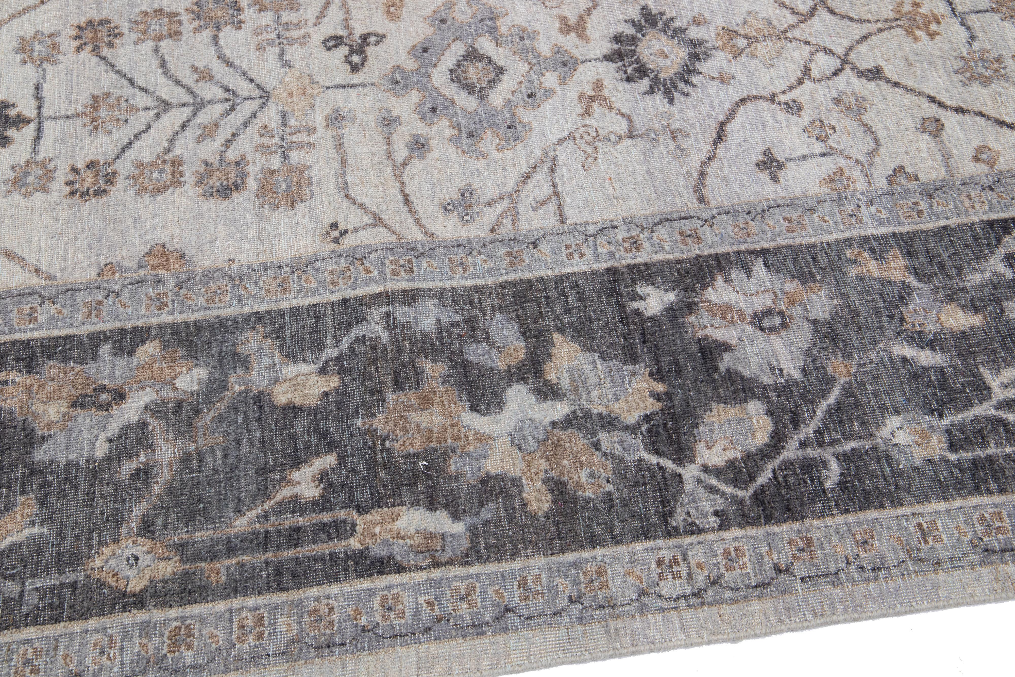 Gray Apadana's Artisan Collection Handmade Floral Wool Rug In New Condition For Sale In Norwalk, CT