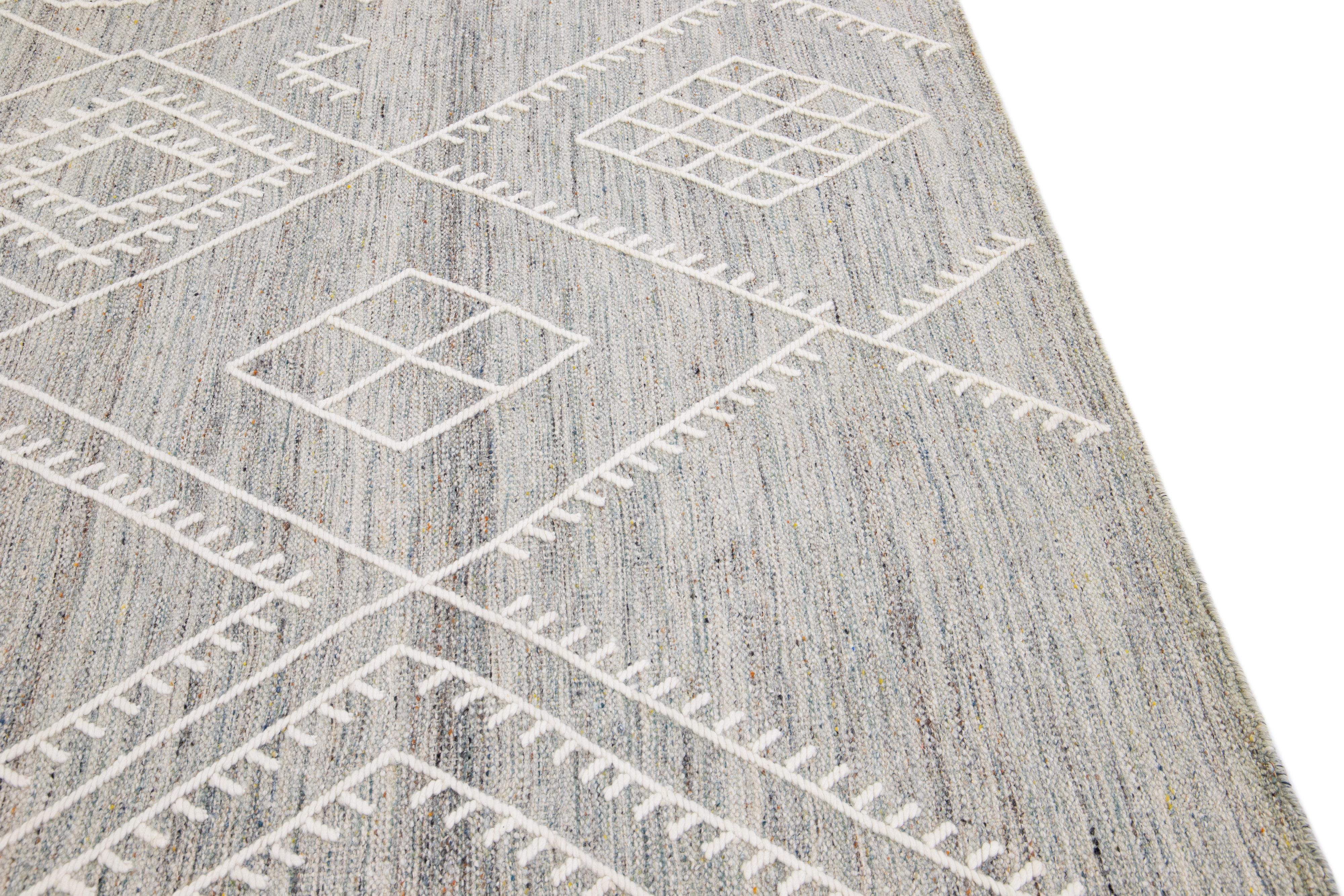 Gray Apadana's Nantucket Collection Flatweave Kilim Coastal Designed Wool Rug For Sale 2