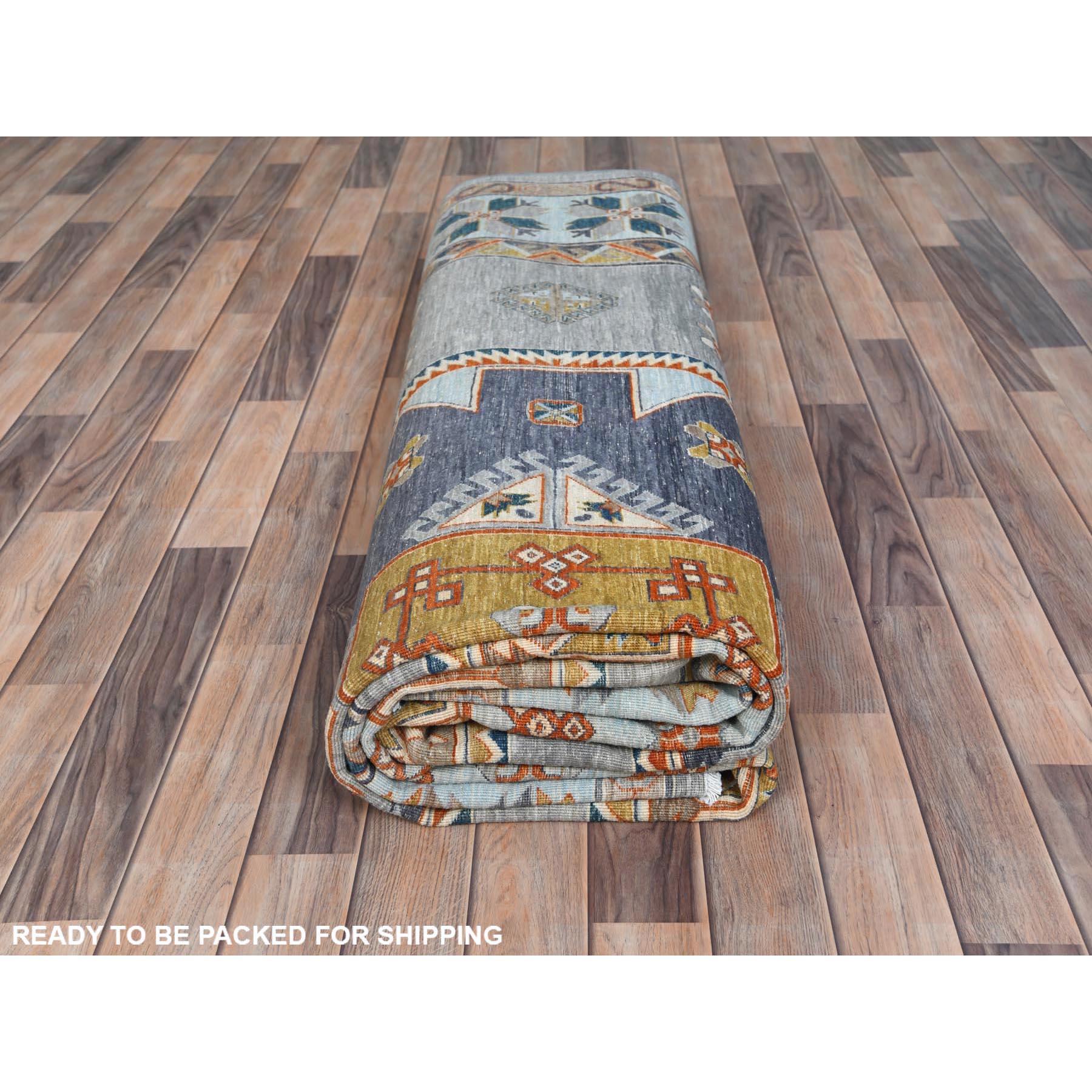Alfombra anudada a mano de lana 200 KPSI de diseño caucásico de inspiración armenia gris 9'x11'9 en venta 2