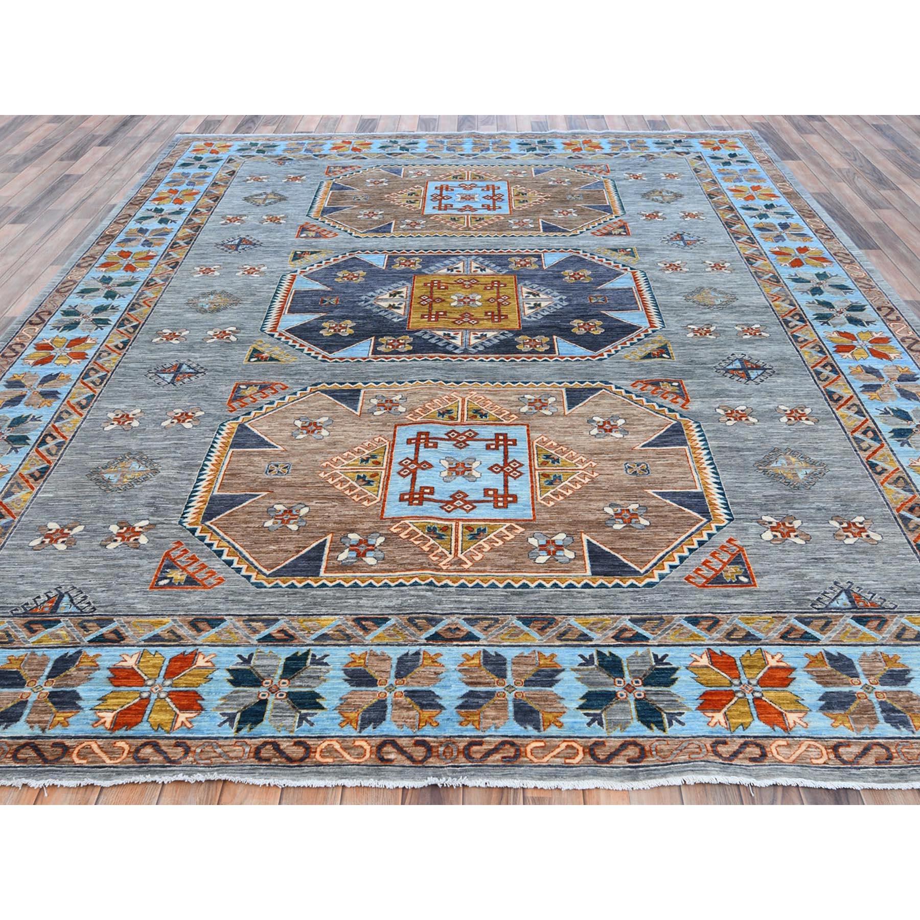 Alfombra anudada a mano de lana 200 KPSI de diseño caucásico de inspiración armenia gris 9'x11'9 Medieval en venta