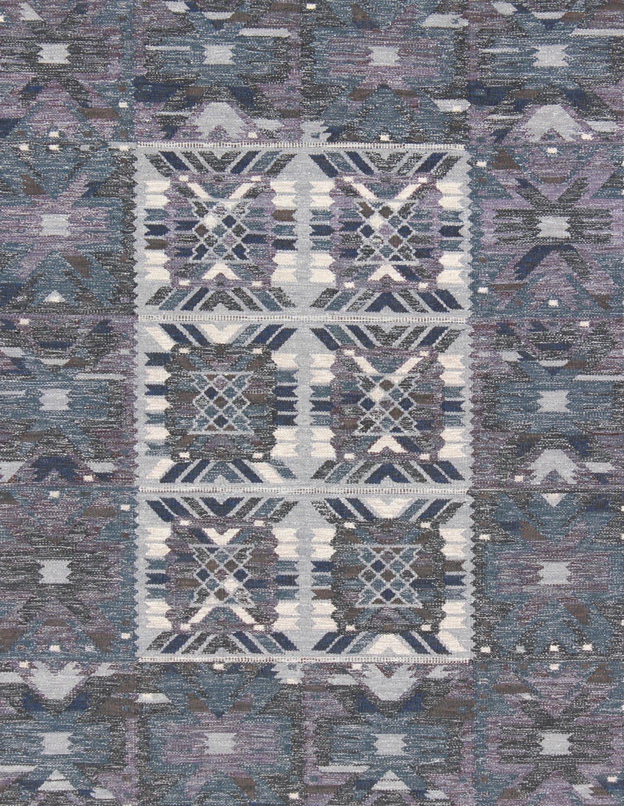 Skandinavischer Flachgewebe-Teppich in Grau, Blau und Anthrazit mit modernem Design (Skandinavische Moderne) im Angebot