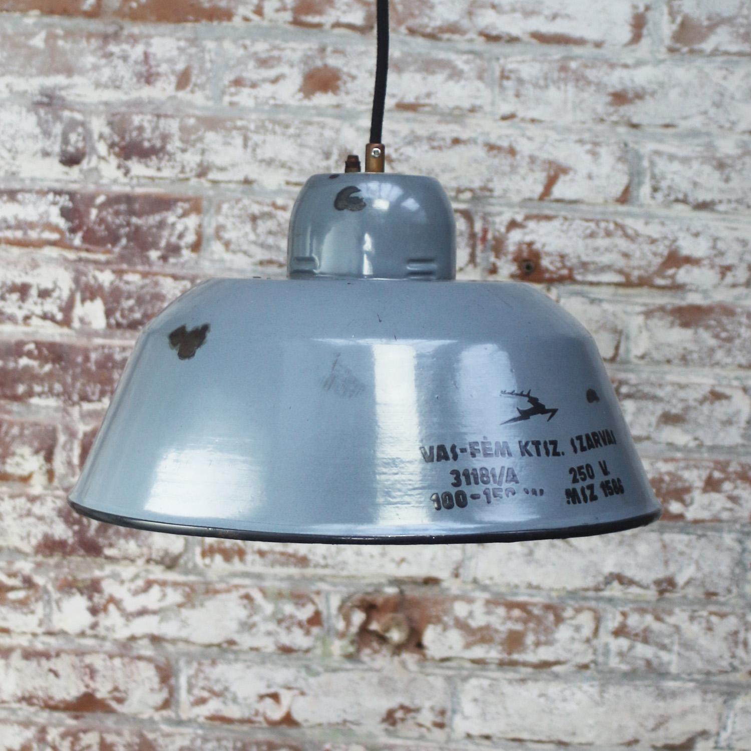 Gray Blue Enamel Vintage Industrial Pendant Lights In Good Condition For Sale In Amsterdam, NL