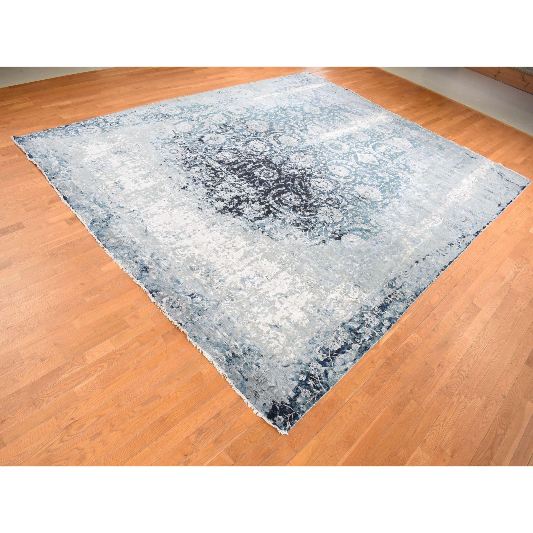 Handgeknüpfter Teppich aus Wolle und Seide in Grau, Blau und Erased Persian Tabriz Design 12'x15'1