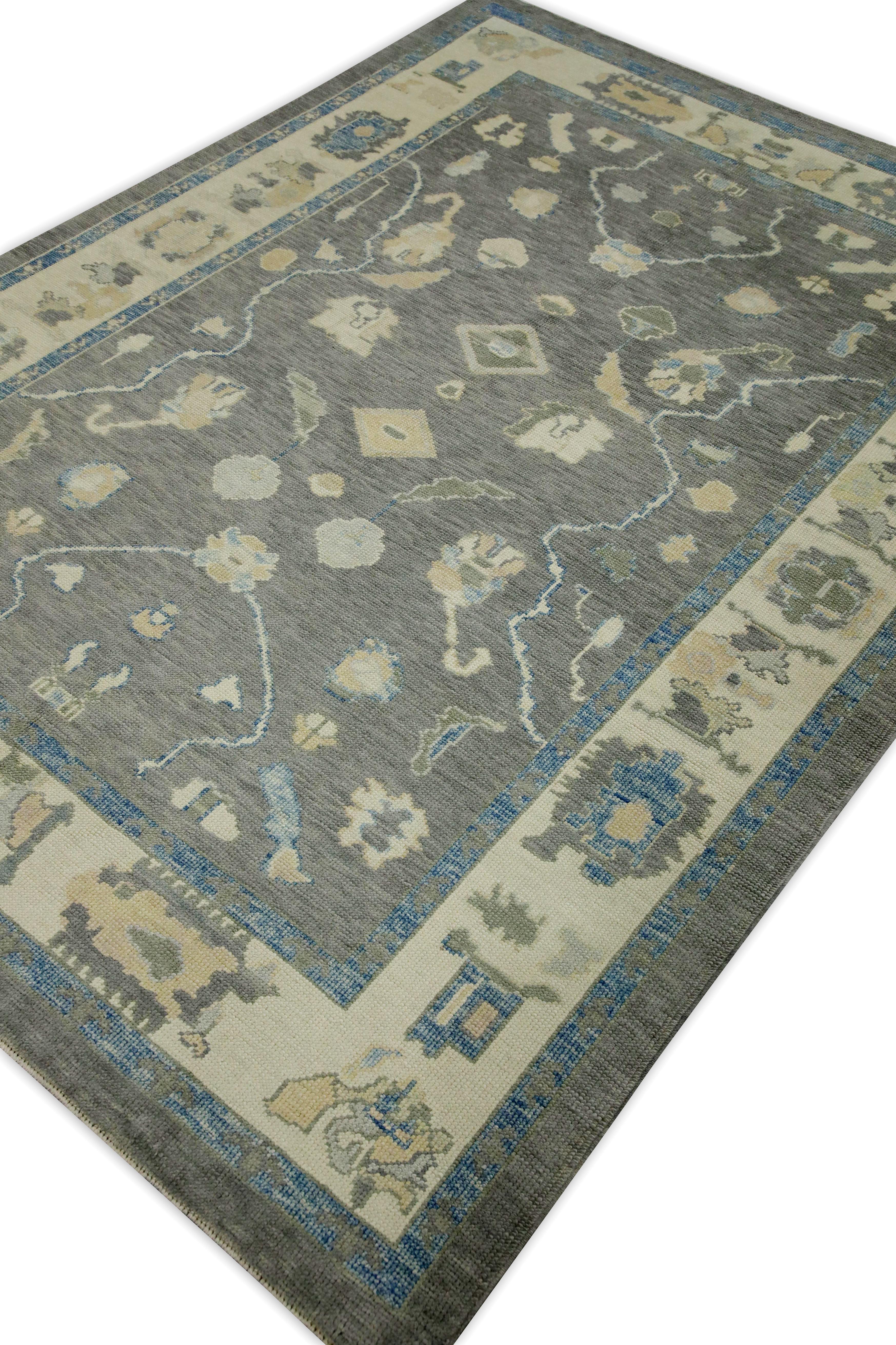 Handgewebter türkischer Oushak-Teppich aus Wolle in Grau & Blau mit Blumenmuster 6'1
