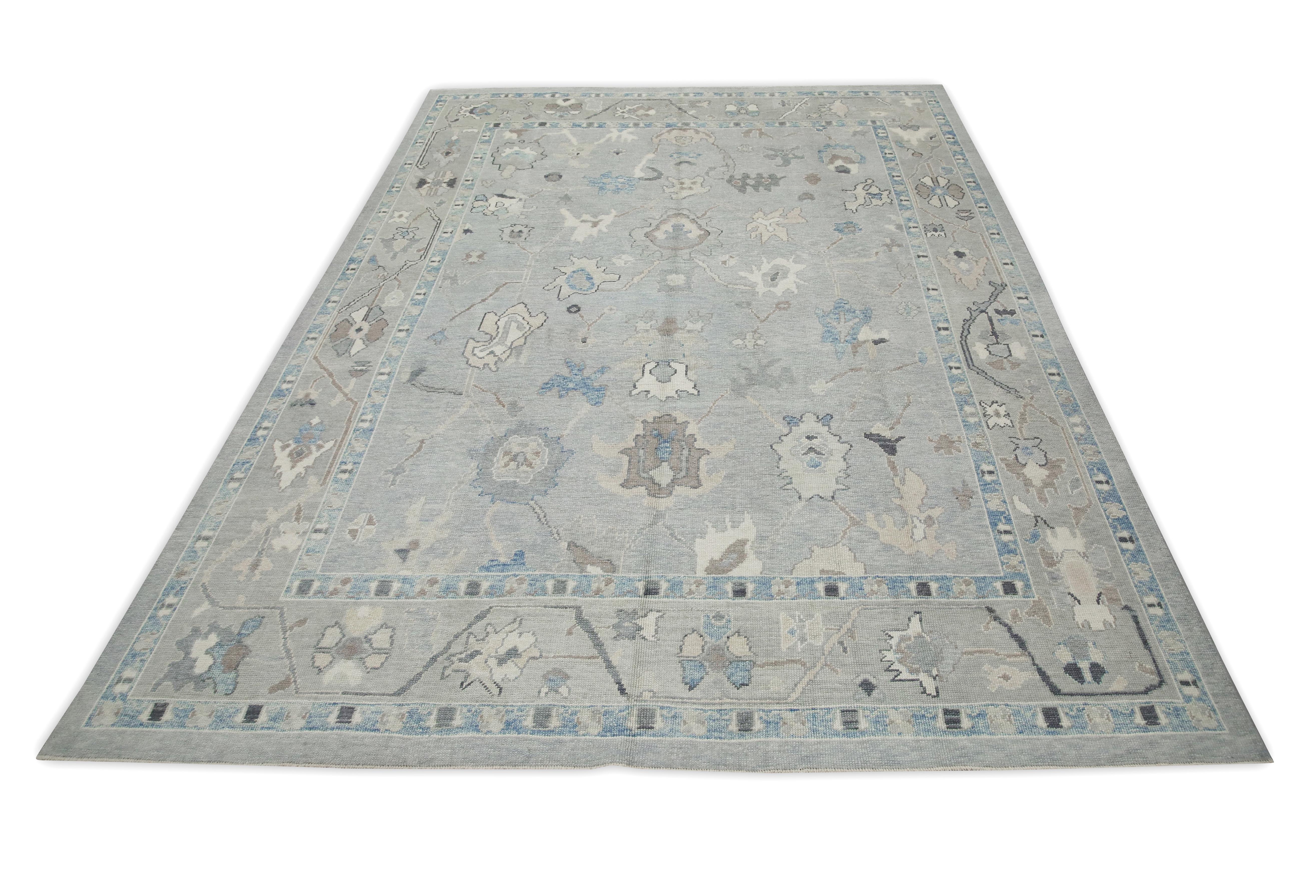 Handgewebter türkischer Oushak-Teppich aus Wolle in Grau & Blau mit Blumenmuster 8'10