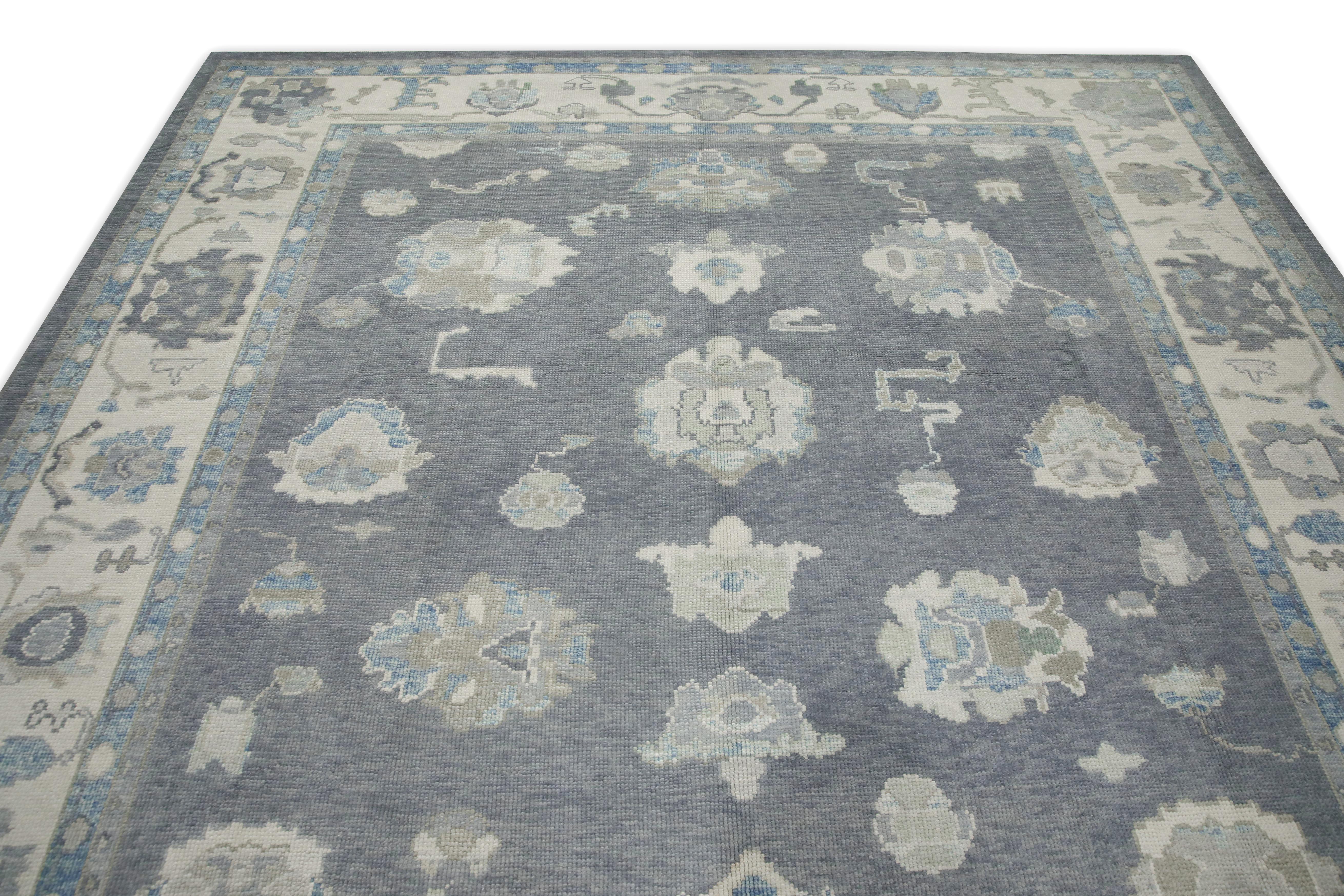 Handgewebter türkischer Oushak-Teppich aus Wolle in Grau & Blau mit Blumenmuster 9' X 11'10
