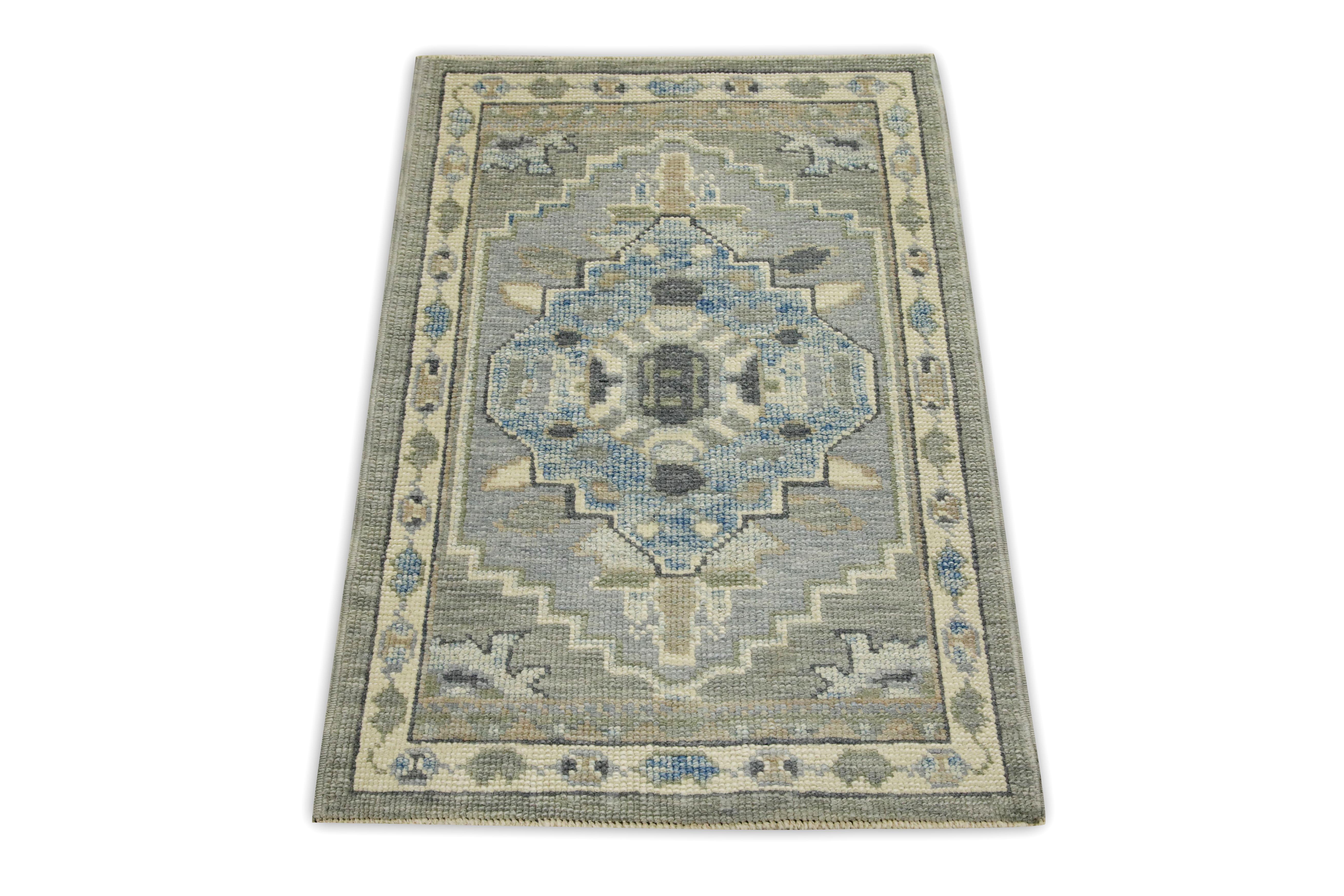 Gray & Blue Geometric Design Handwoven Wool Turkish Oushak Rug In New Condition For Sale In Houston, TX